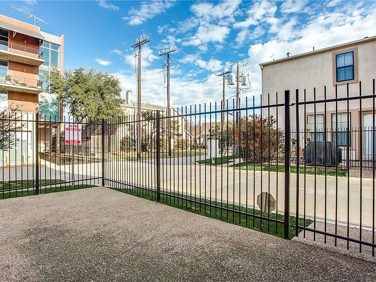 3012 Carmel Street Dallas TX 75204