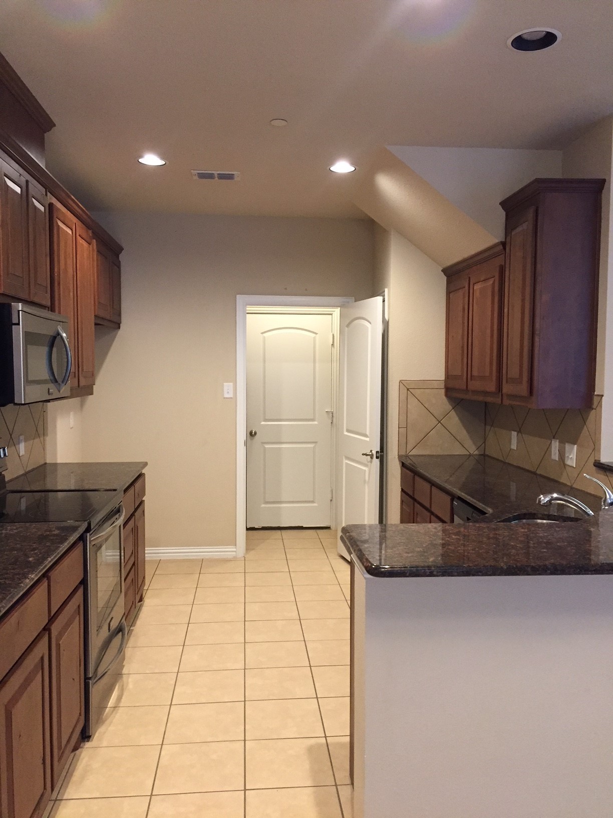 243 Sherburne Street Lewisville TX 75067