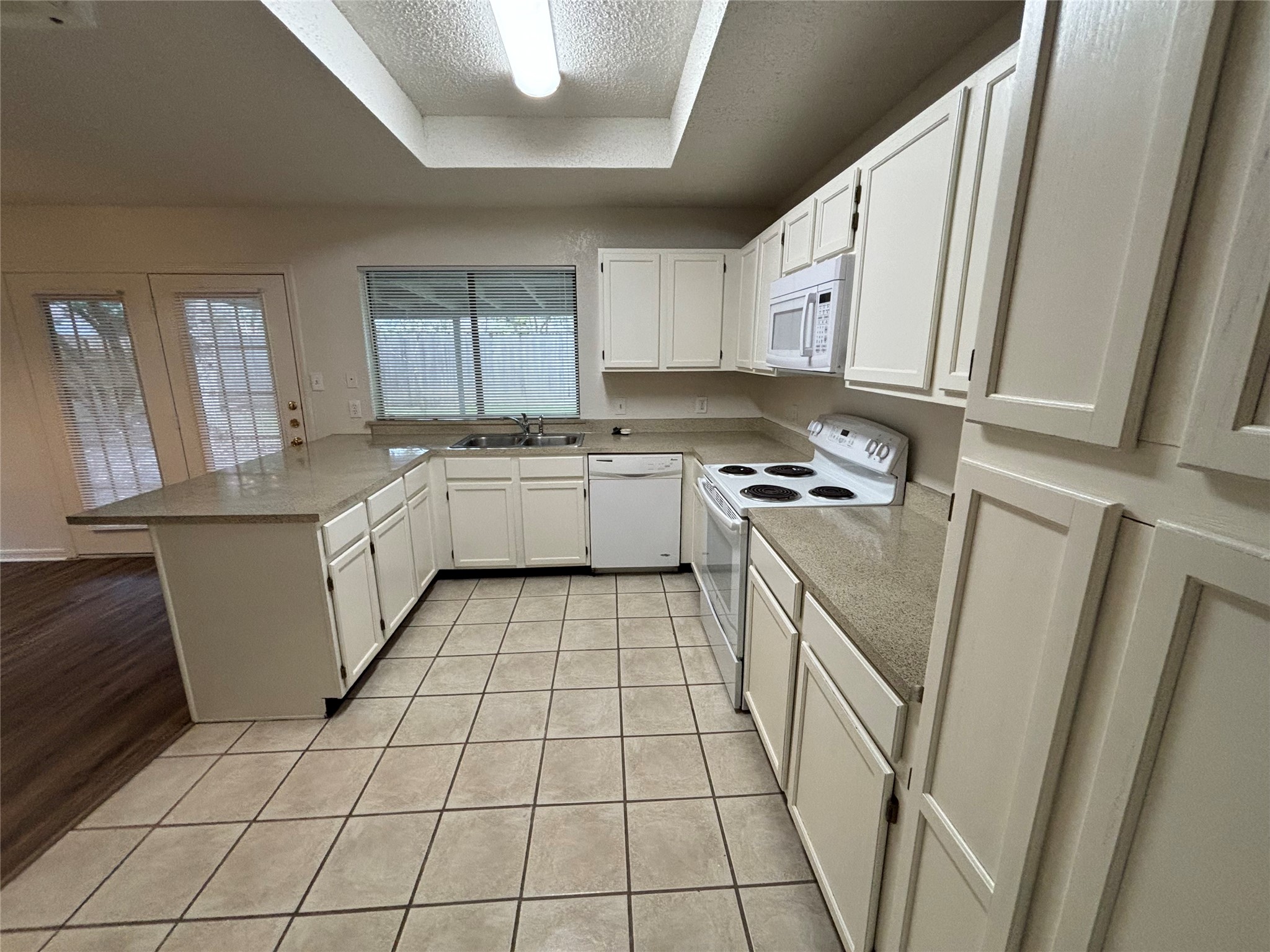2514 Livingston Lane Grand Prairie TX 75052