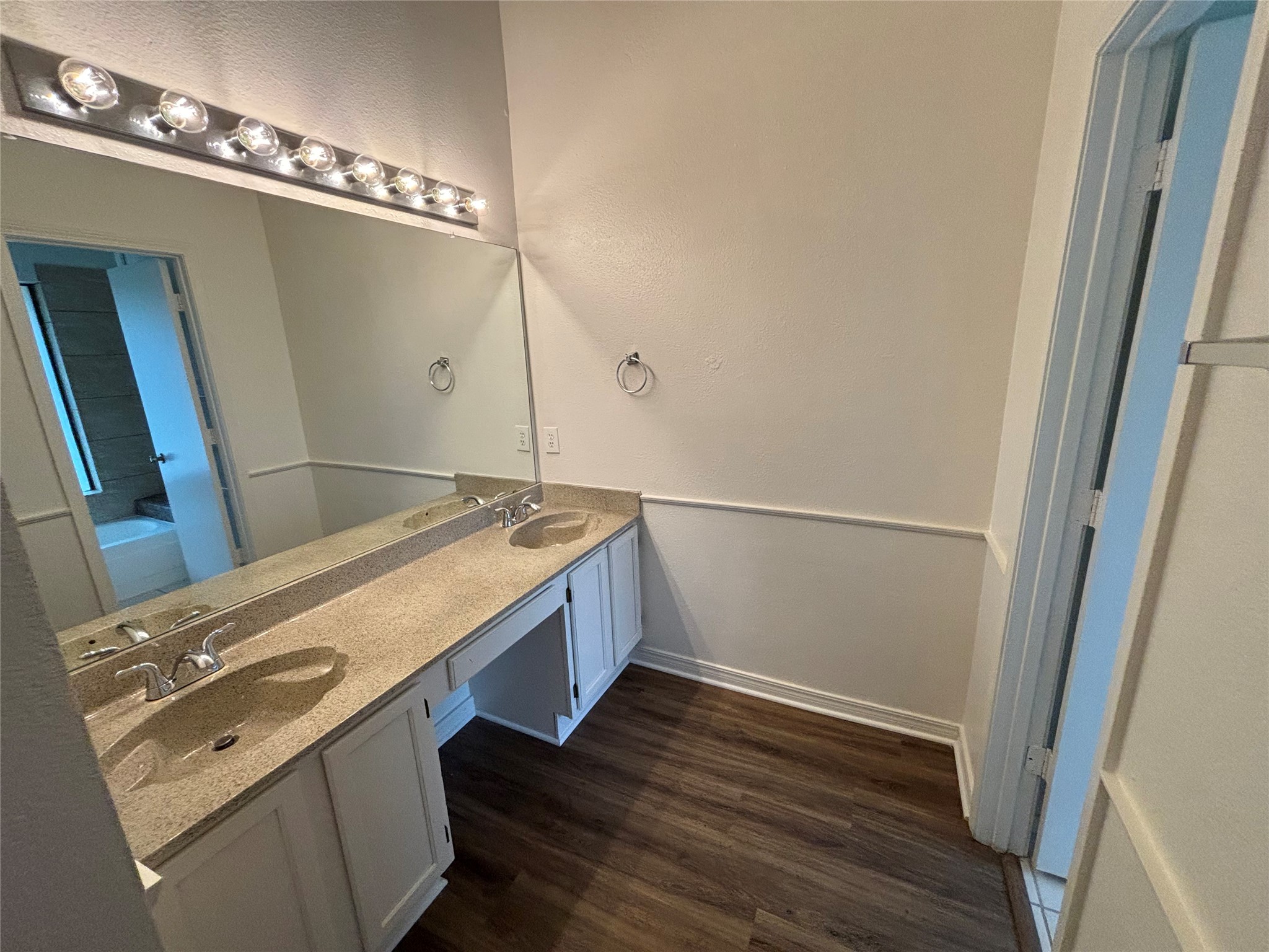 2514 Livingston Lane Grand Prairie TX 75052