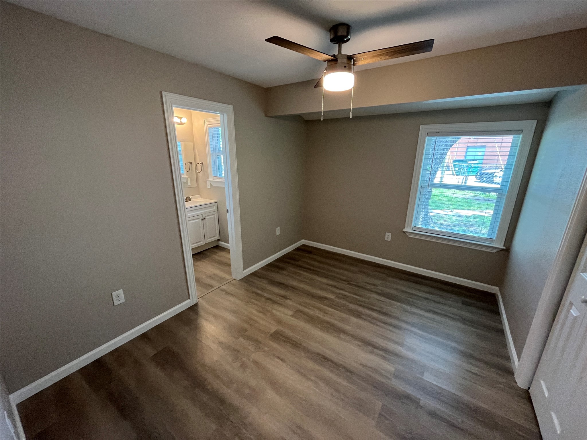 936 Pindar Avenue Dallas TX 75217