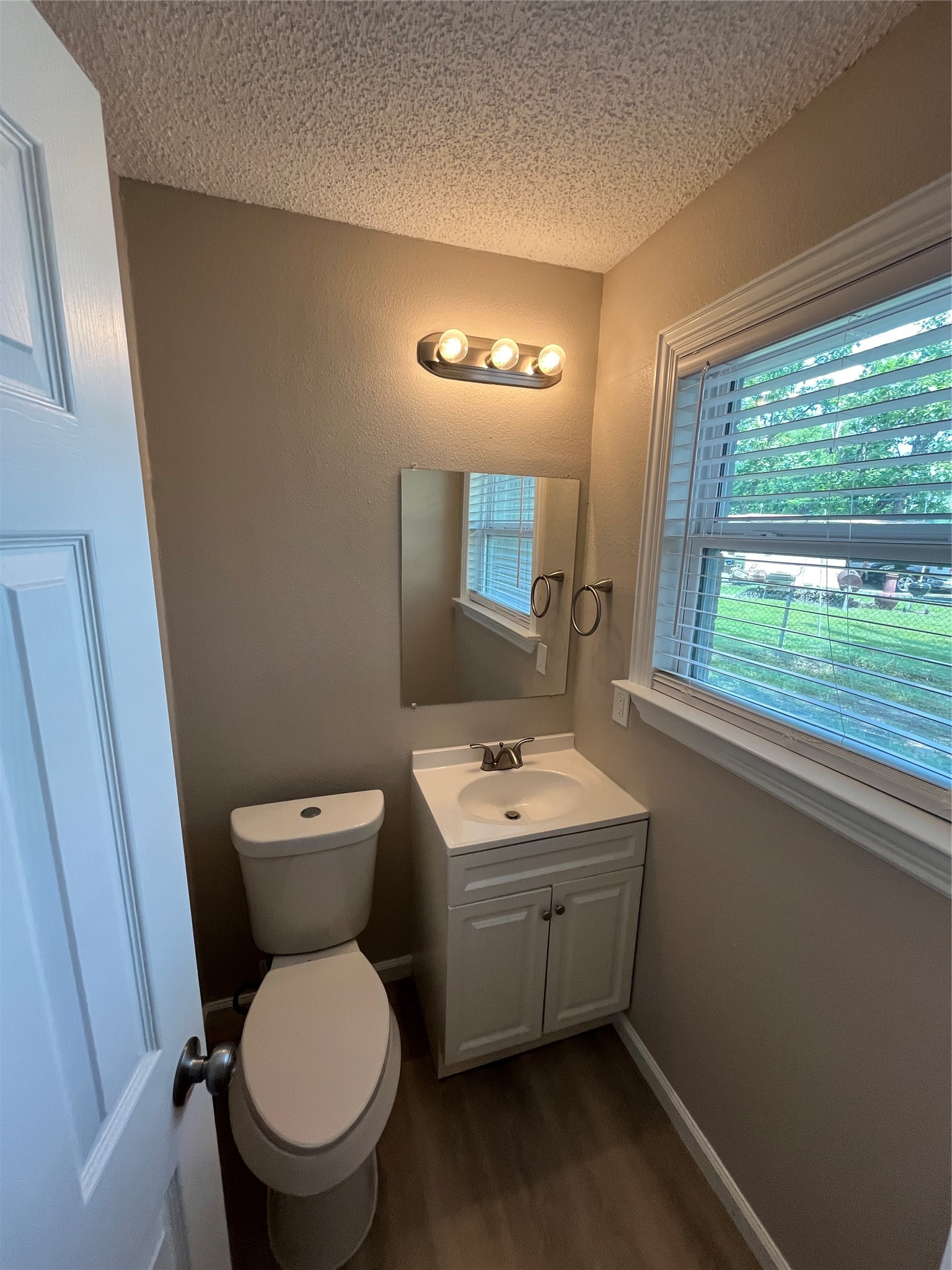 936 Pindar Avenue Dallas TX 75217