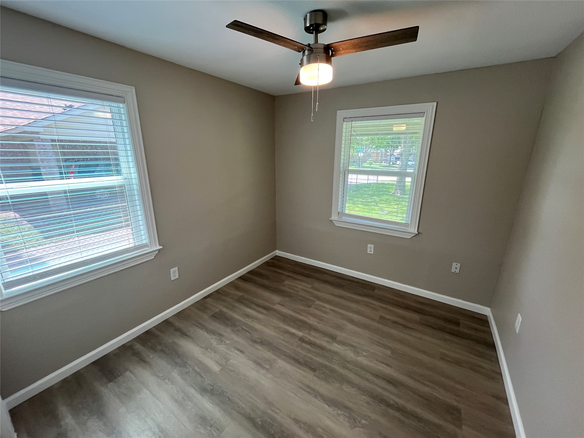 936 Pindar Avenue Dallas TX 75217