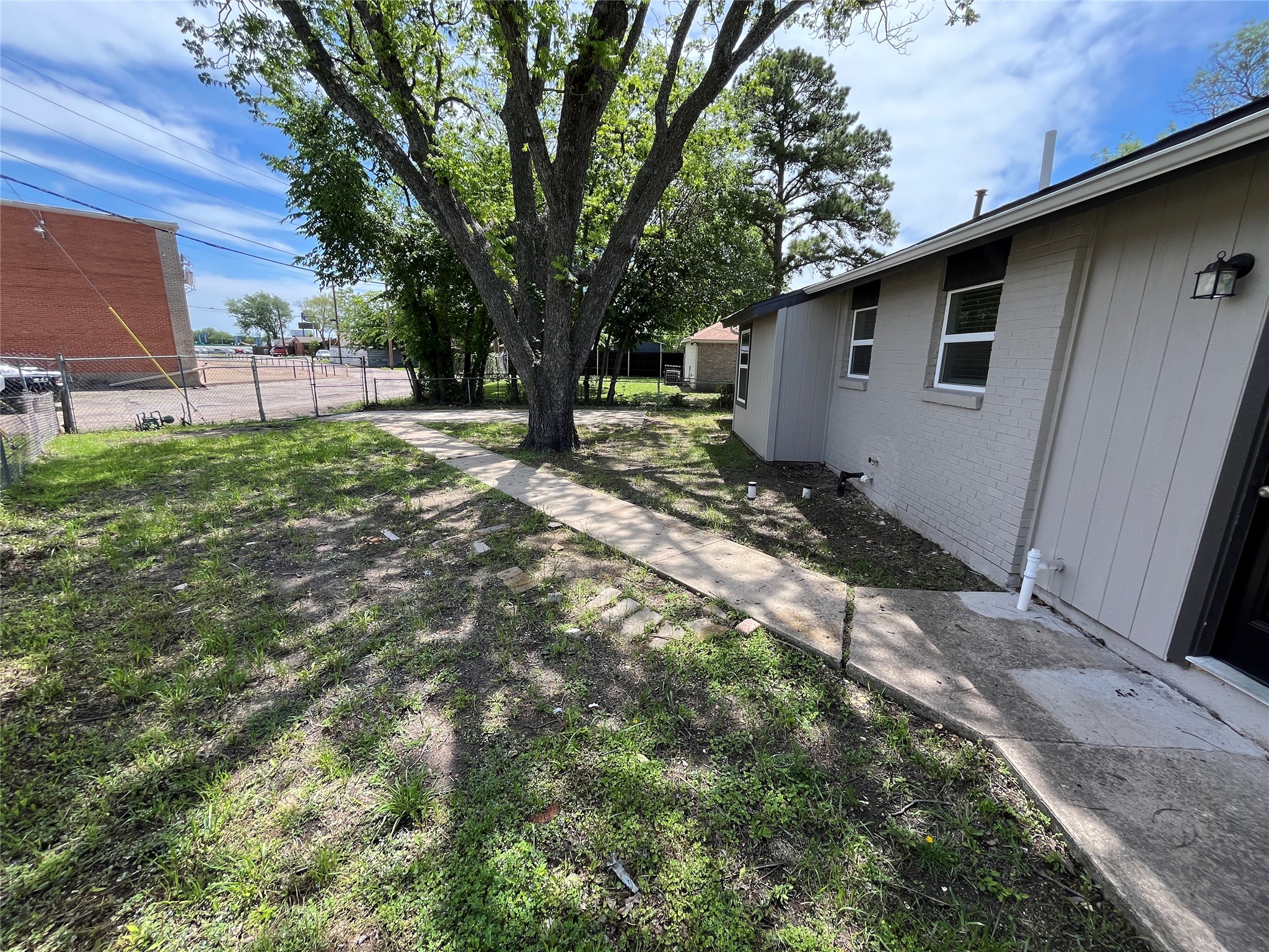 936 Pindar Avenue Dallas TX 75217