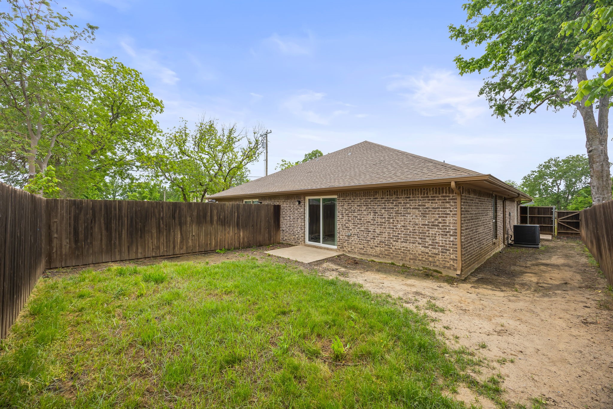 521-525 Gilcrease Street Van Alstyne TX 75495