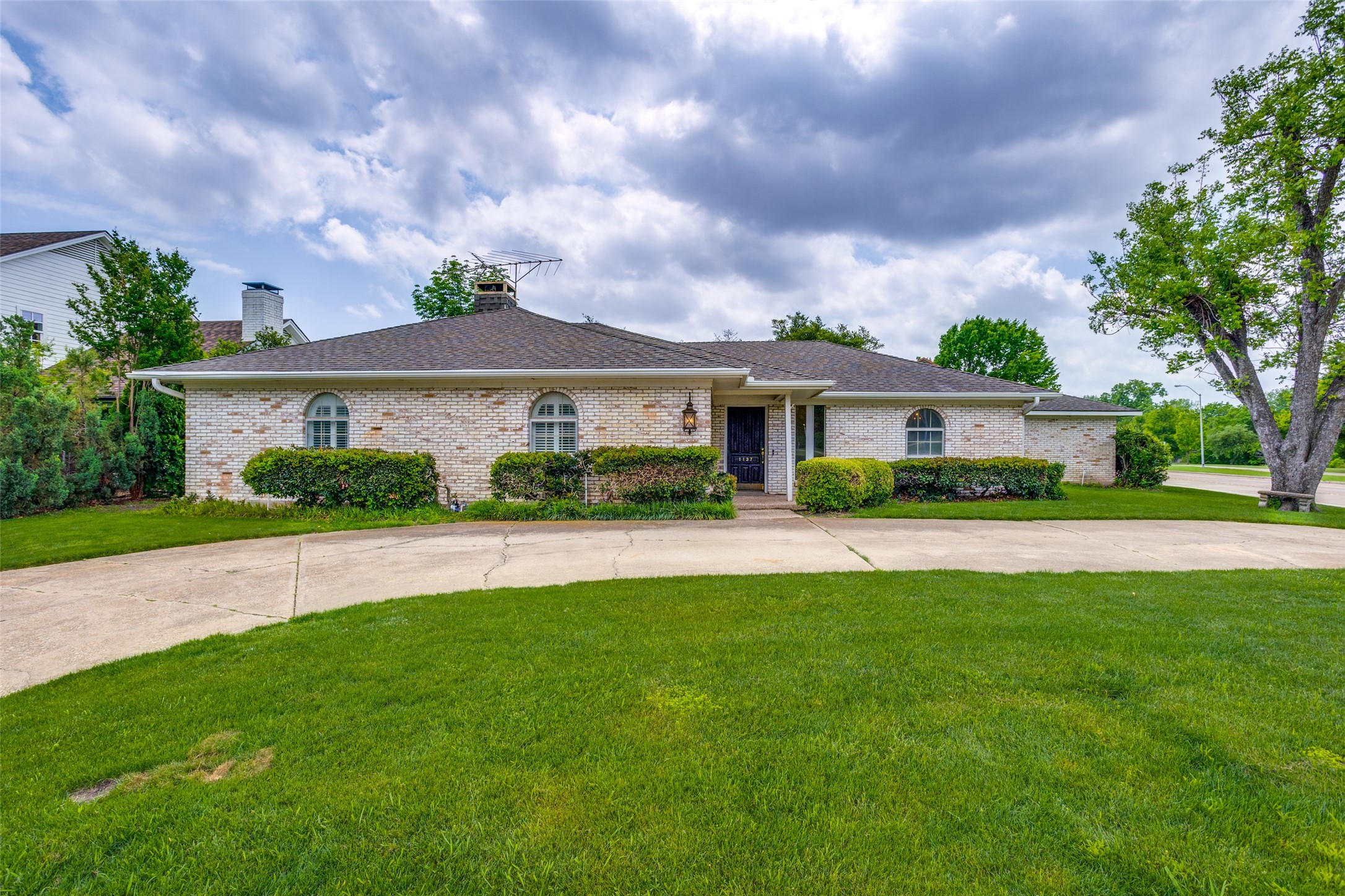 1137 Mill Springs Richardson TX 75080