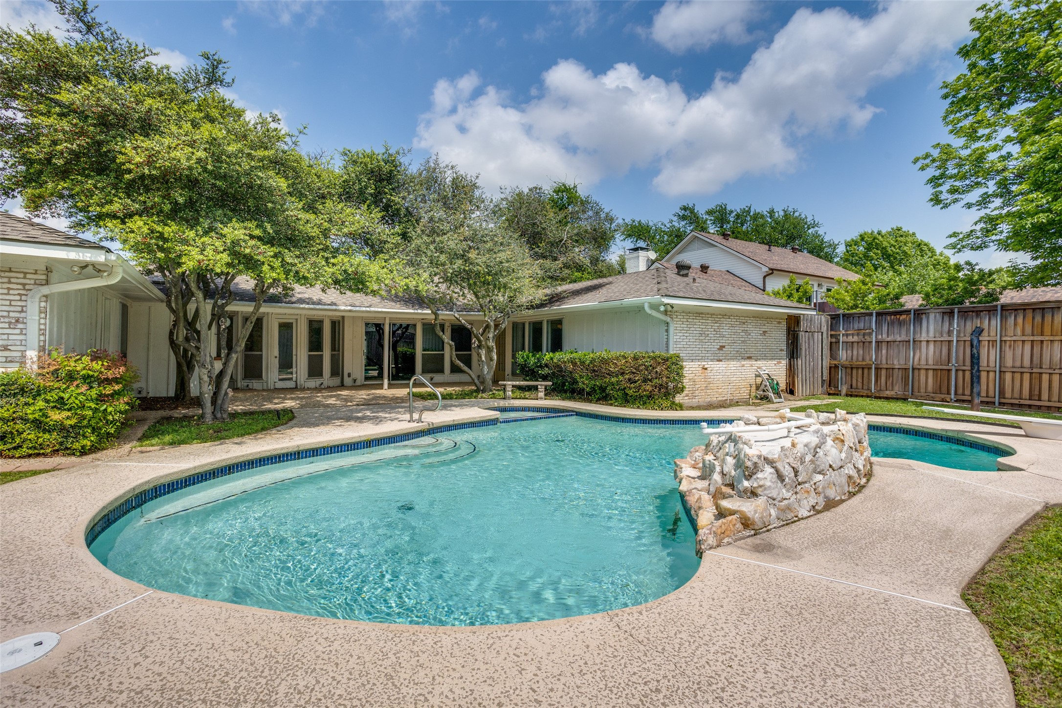 1137 Mill Springs Richardson TX 75080