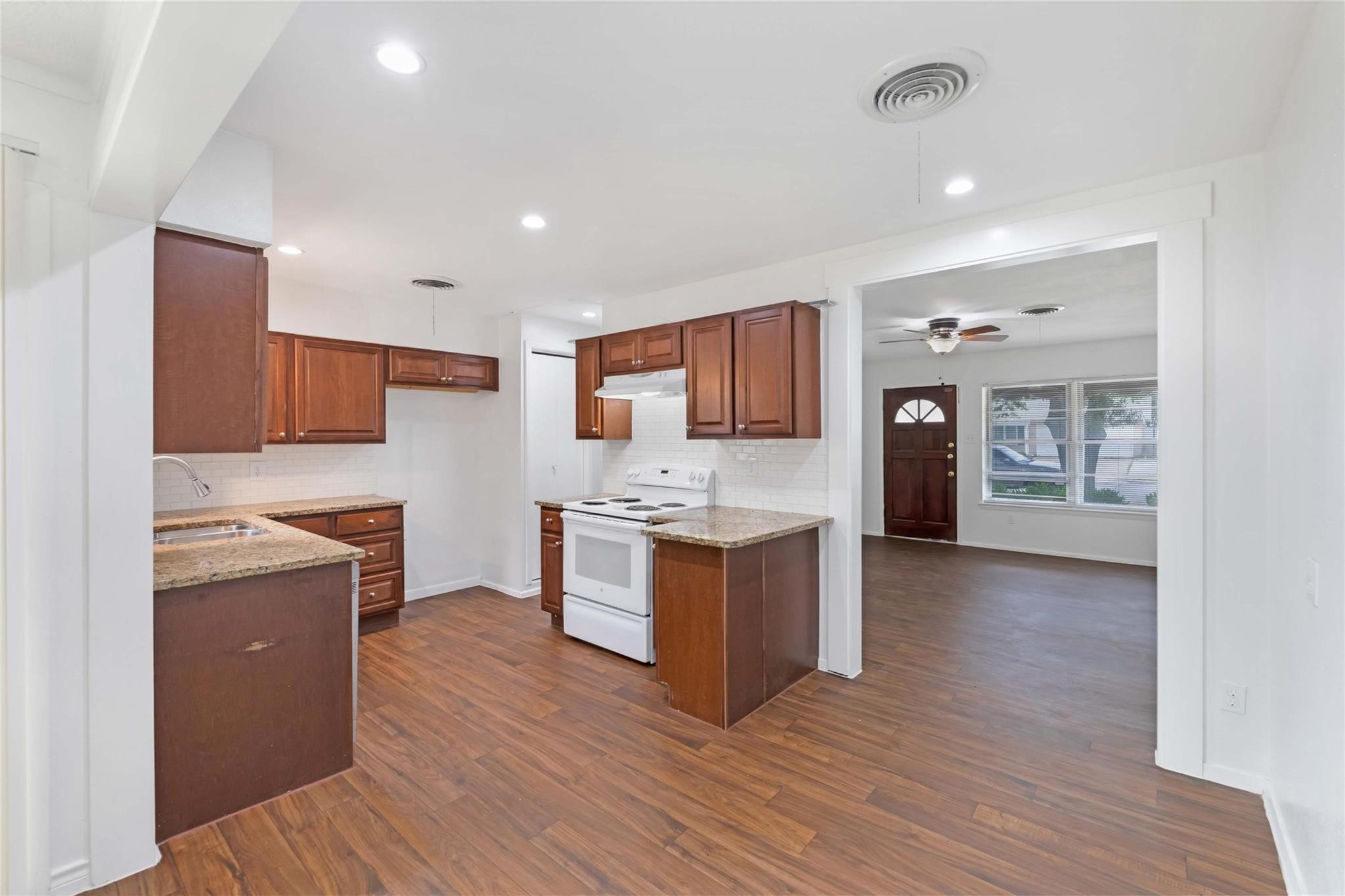 2717 Wesleyan Drive Irving TX 75062