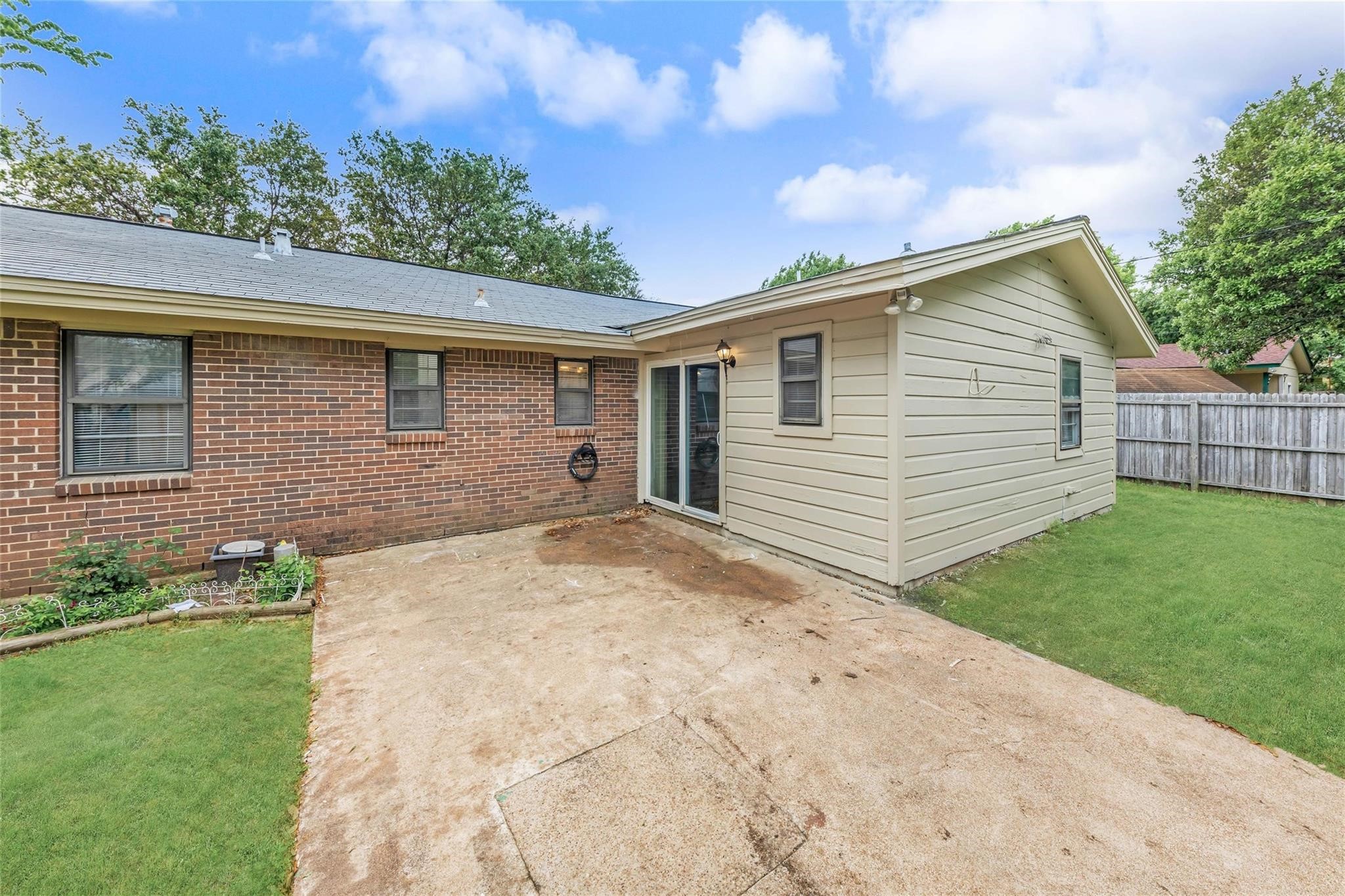 2717 Wesleyan Drive Irving TX 75062