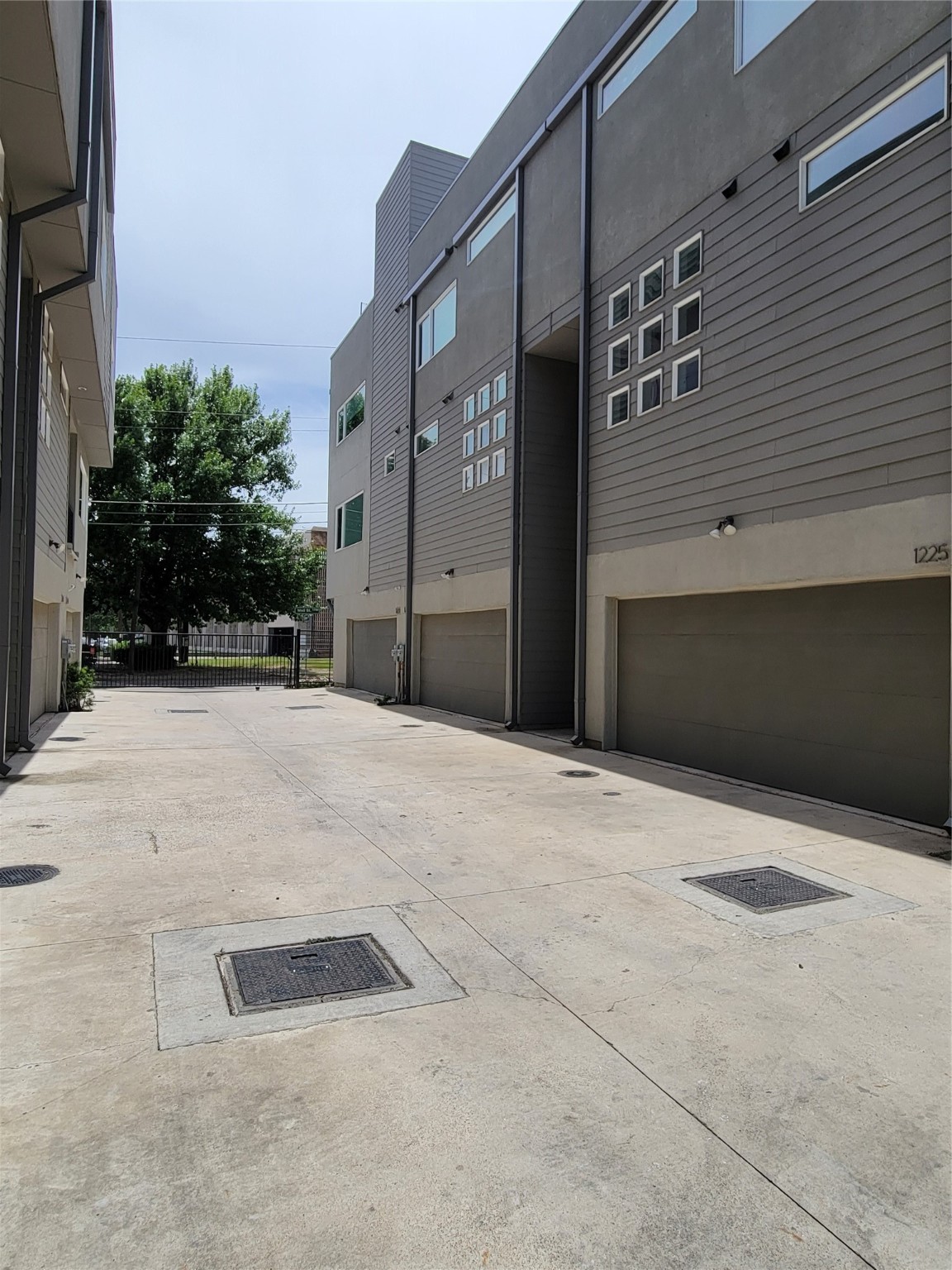 1225 Hyde Court Dallas TX 75215