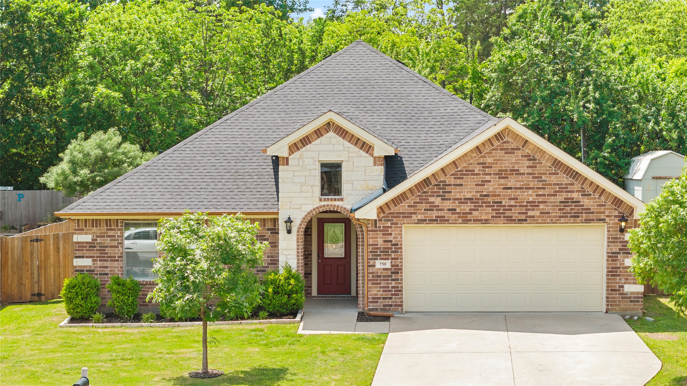 750 S Valentine Drive Sherman TX 75090