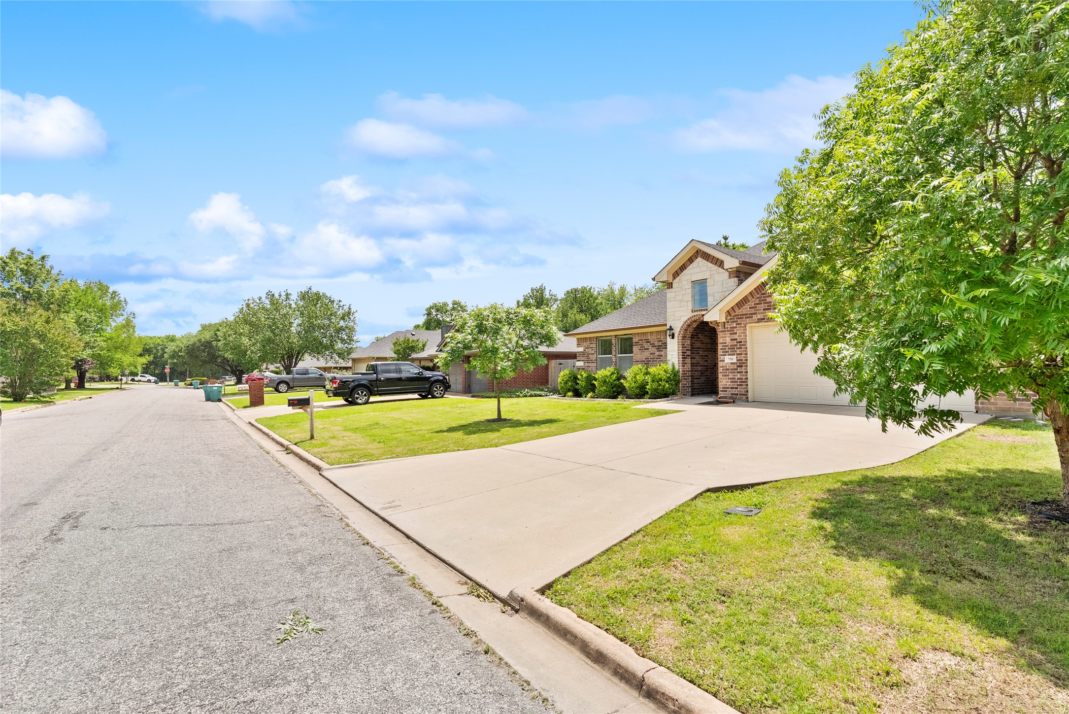 750 S Valentine Drive Sherman TX 75090