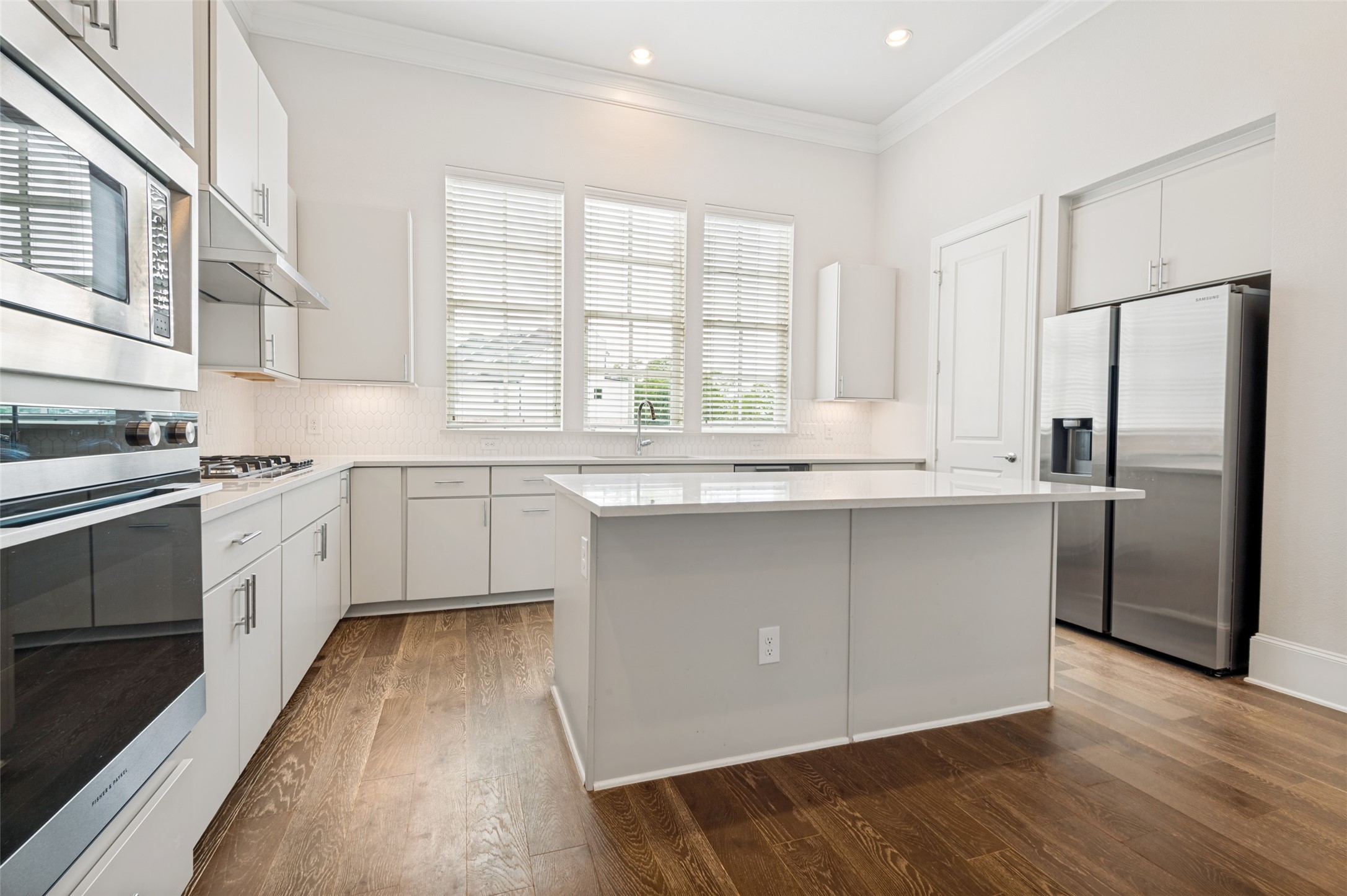 4666 New Water Lane Dallas TX 75219