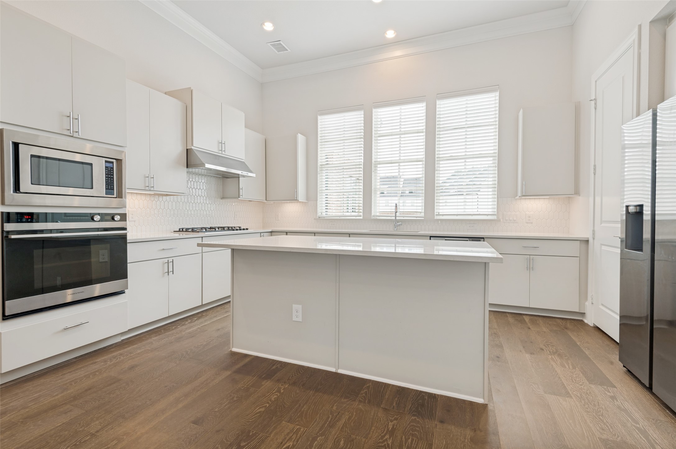 4666 New Water Lane Dallas TX 75219
