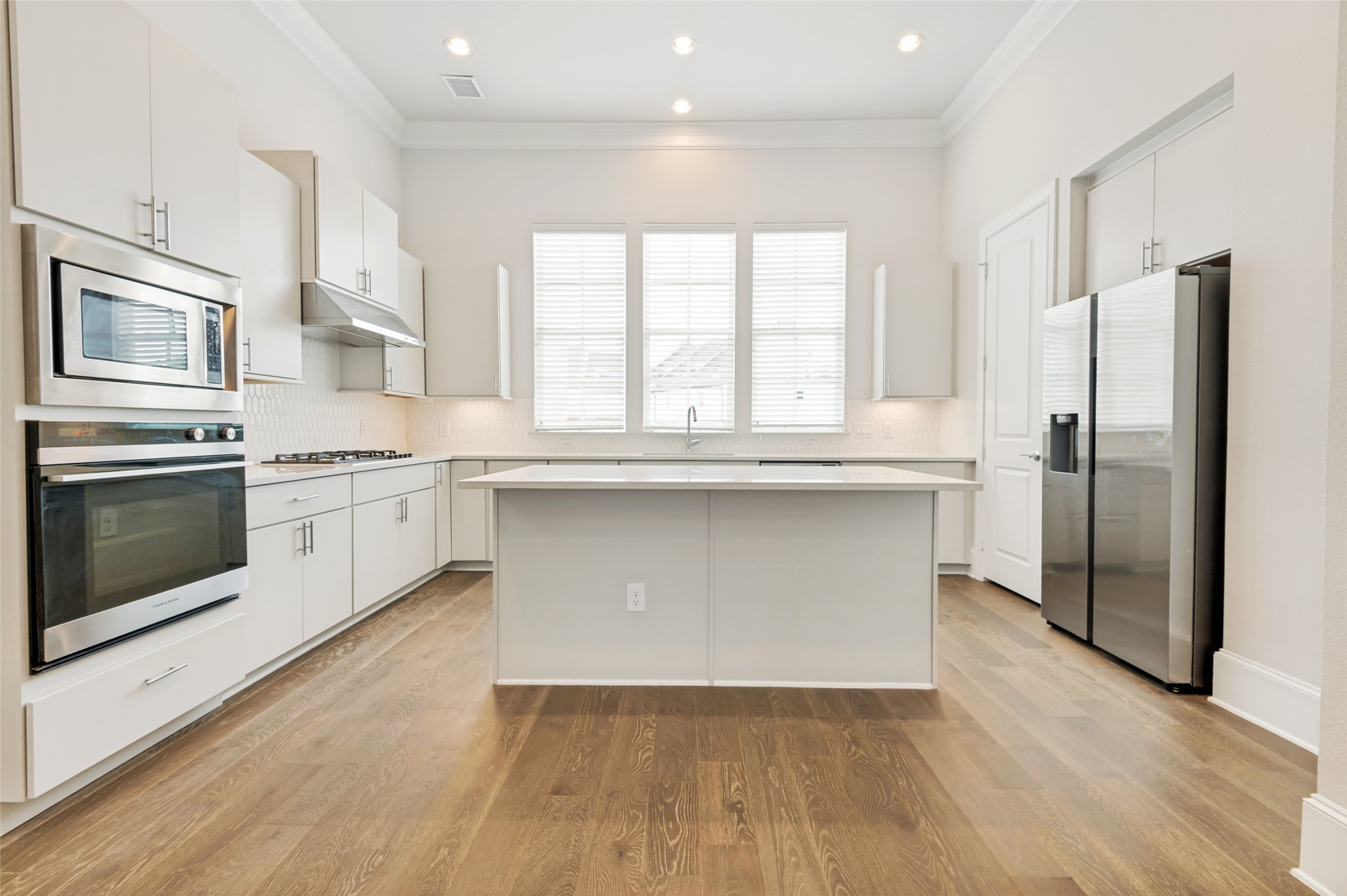 4666 New Water Lane Dallas TX 75219