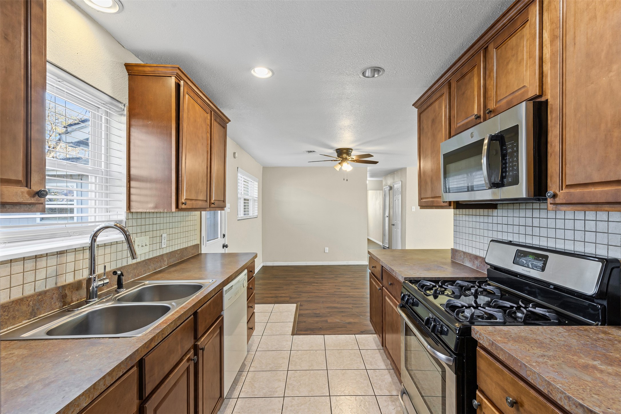 1001 Altamont Drive Fort Worth TX 76106