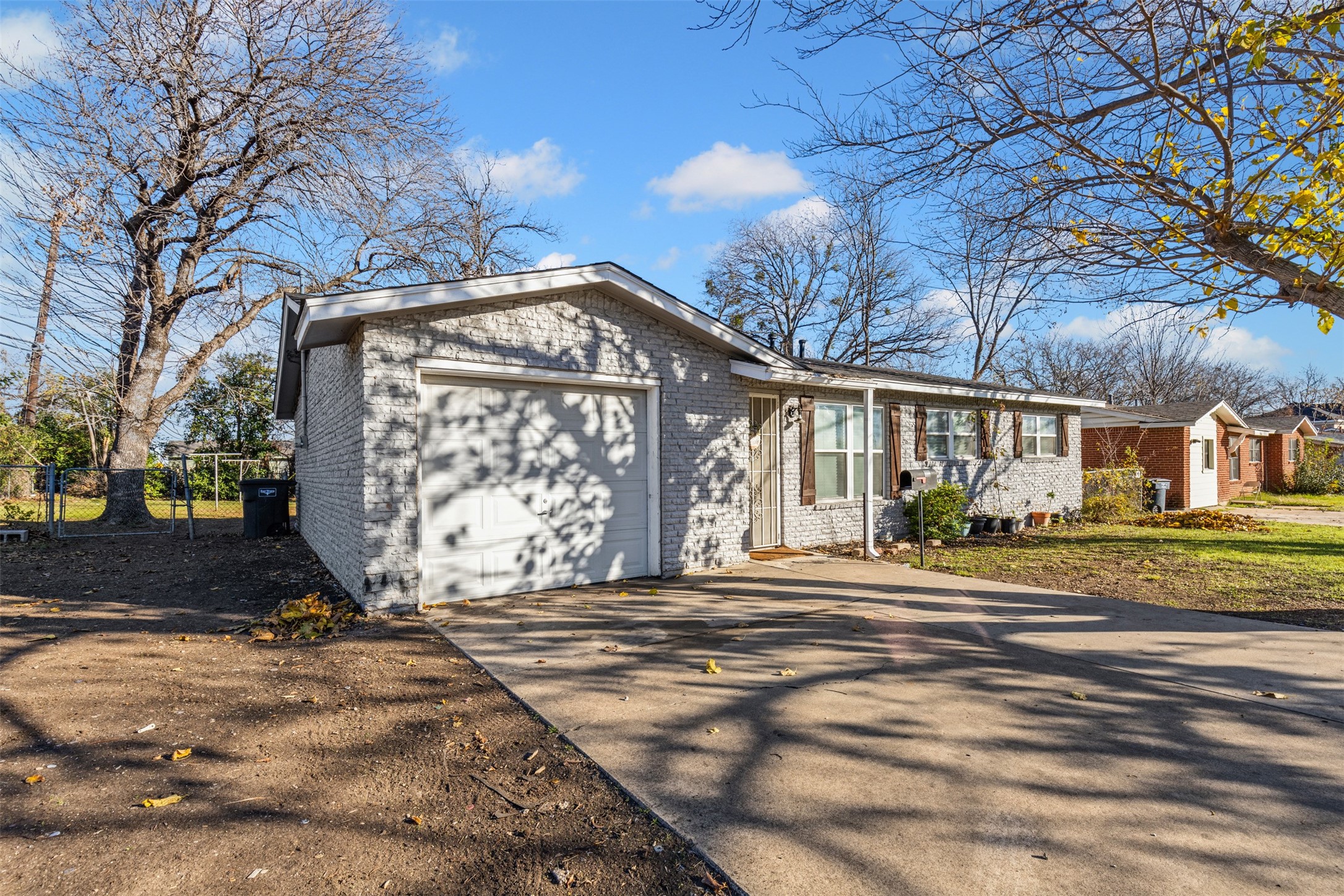 1001 Altamont Drive Fort Worth TX 76106