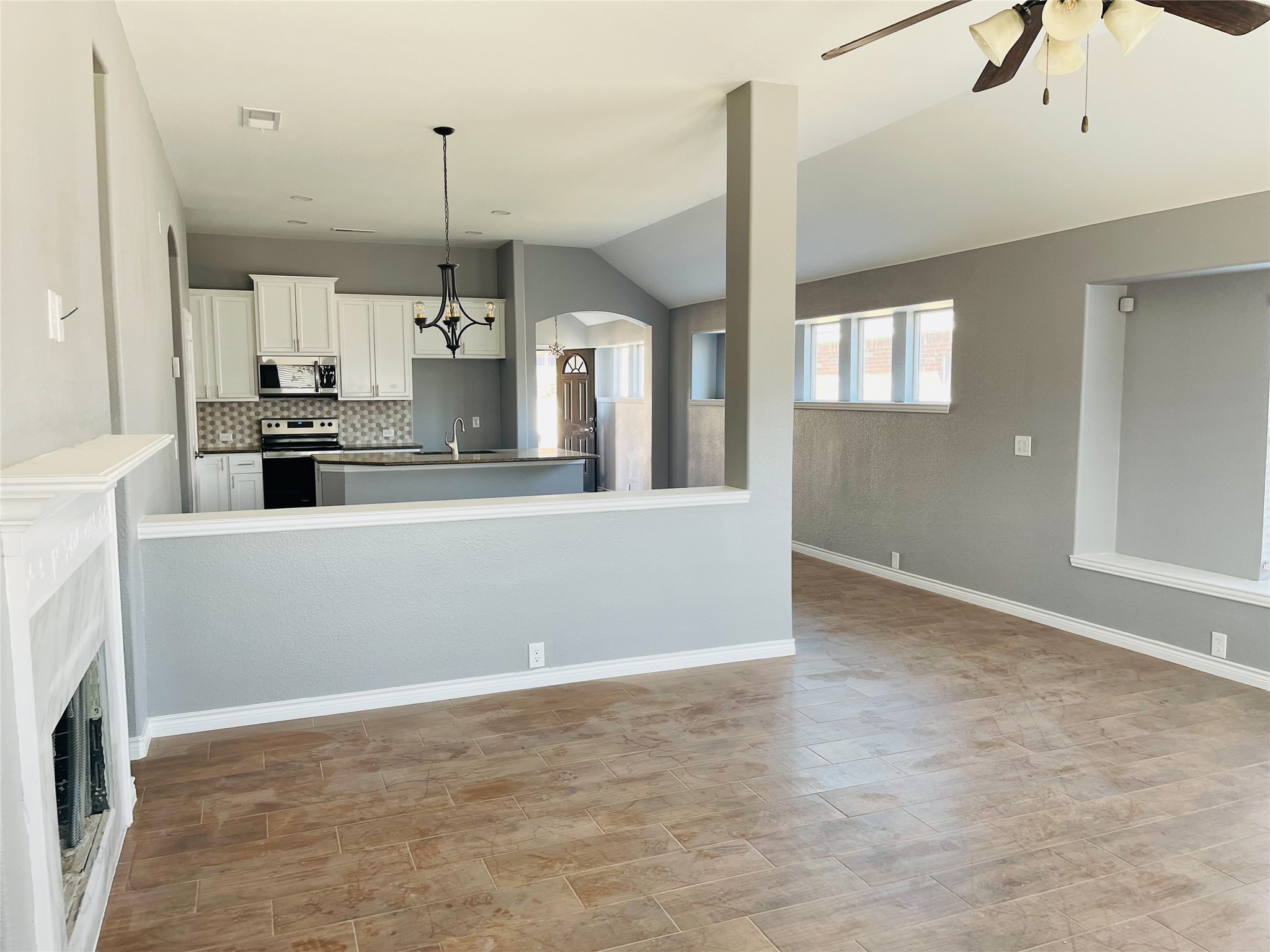 548 Kerry Street Crowley TX 76036
