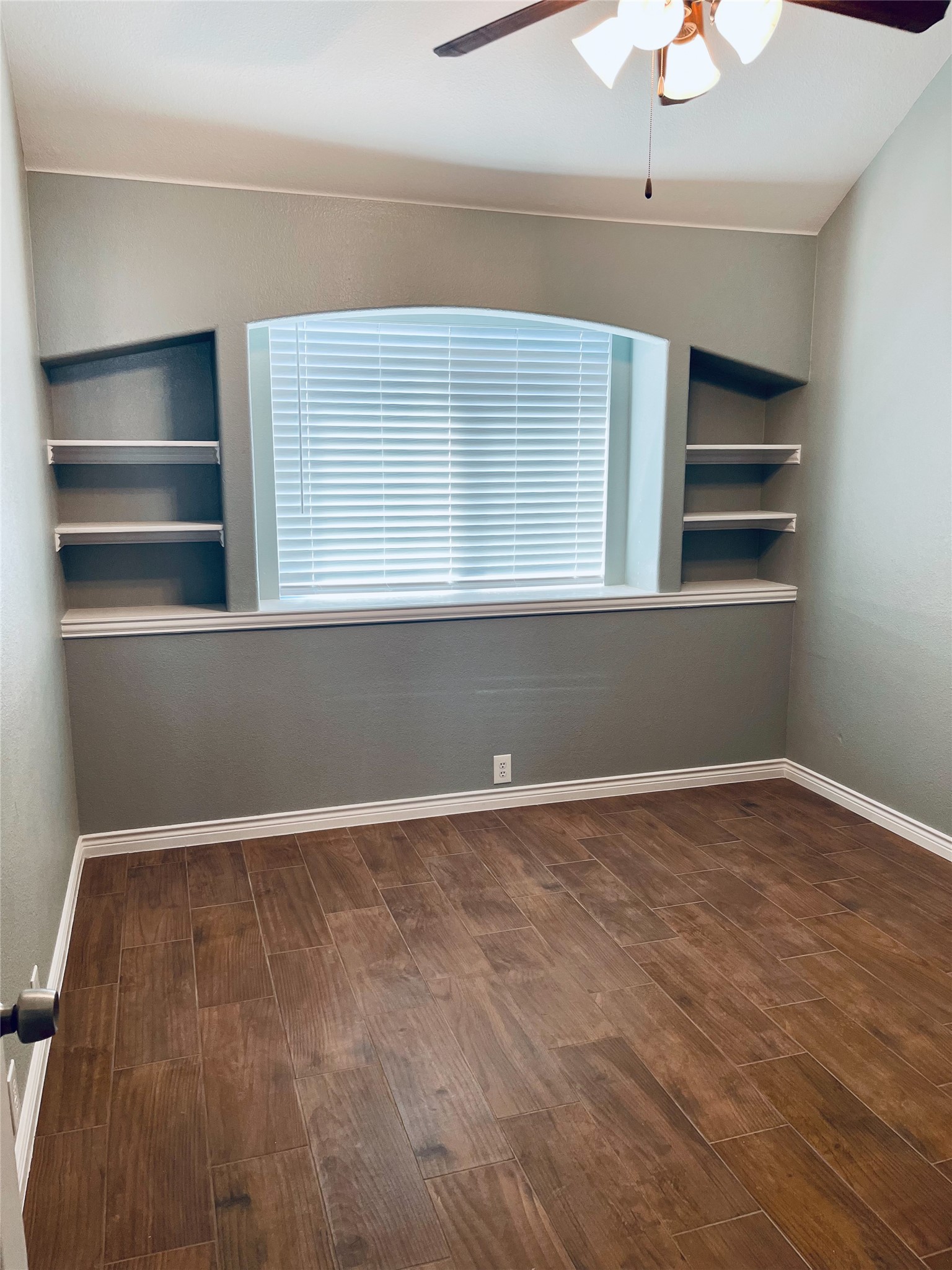 548 Kerry Street Crowley TX 76036