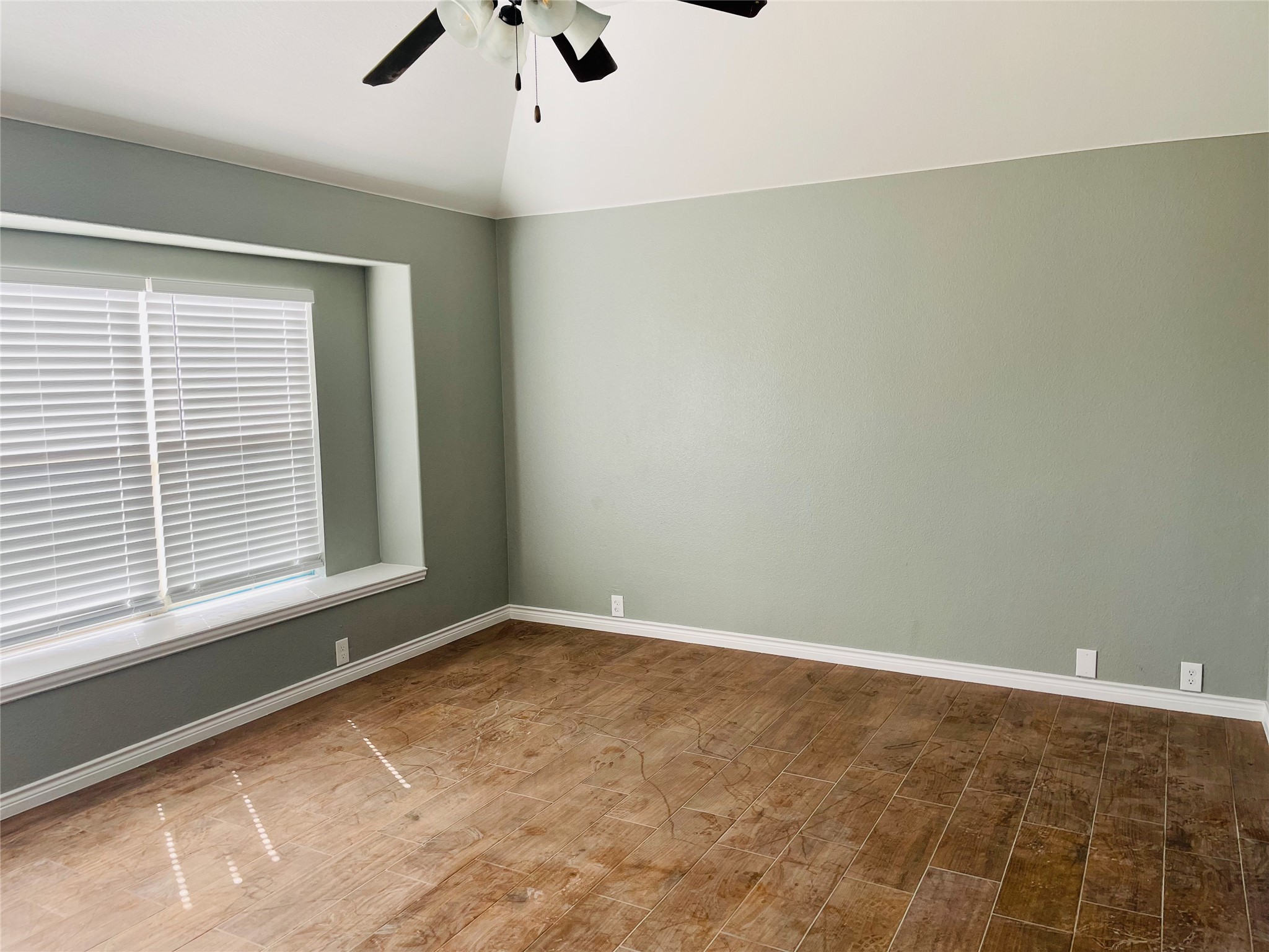 548 Kerry Street Crowley TX 76036