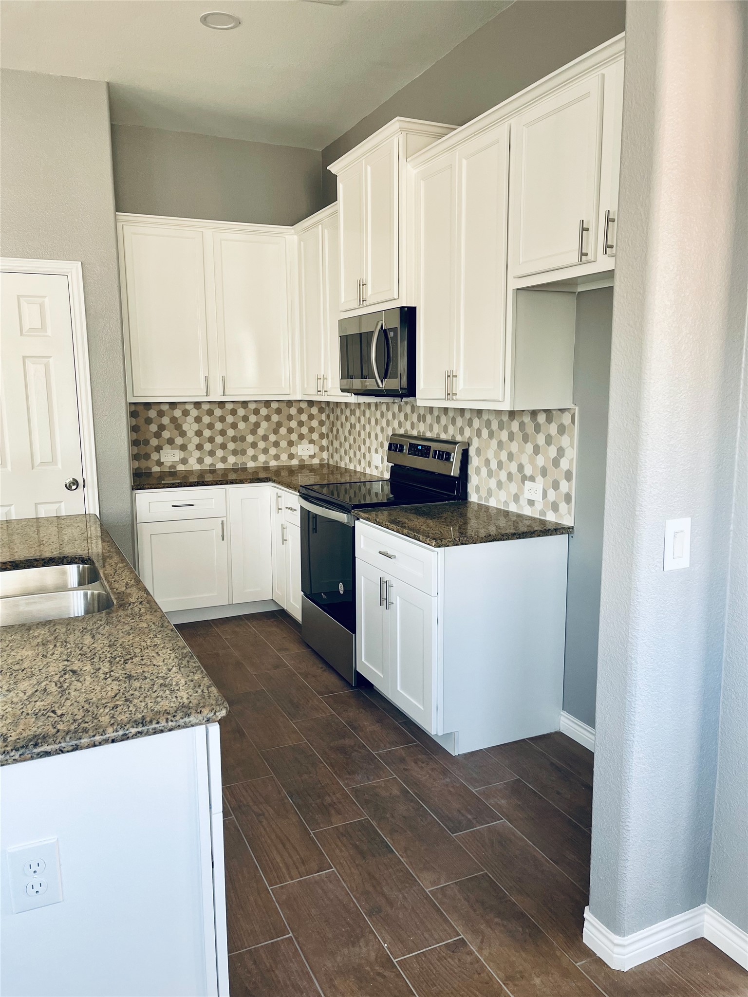 548 Kerry Street Crowley TX 76036