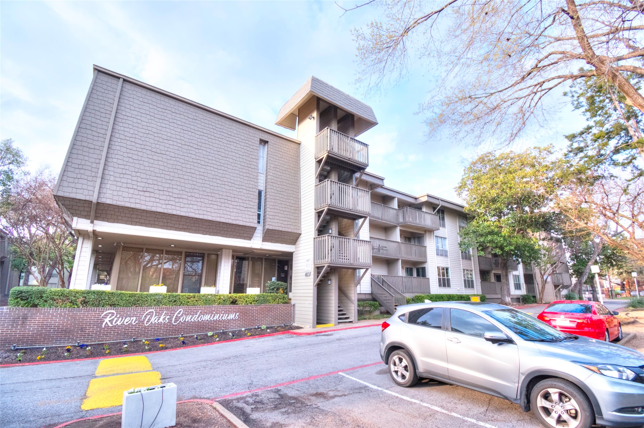 4837 Cedar Springs Road Dallas TX 75219