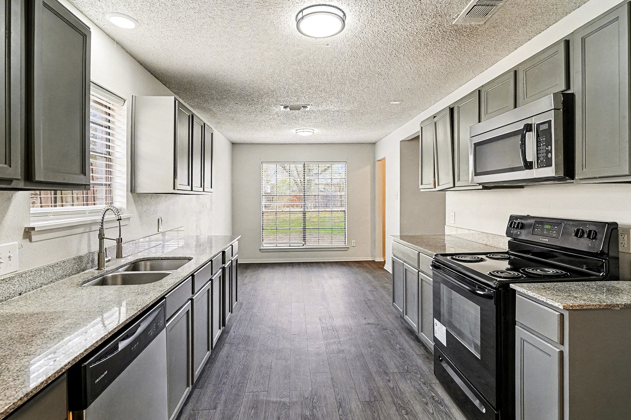 2705 Warren Lane Fort Worth TX 76112