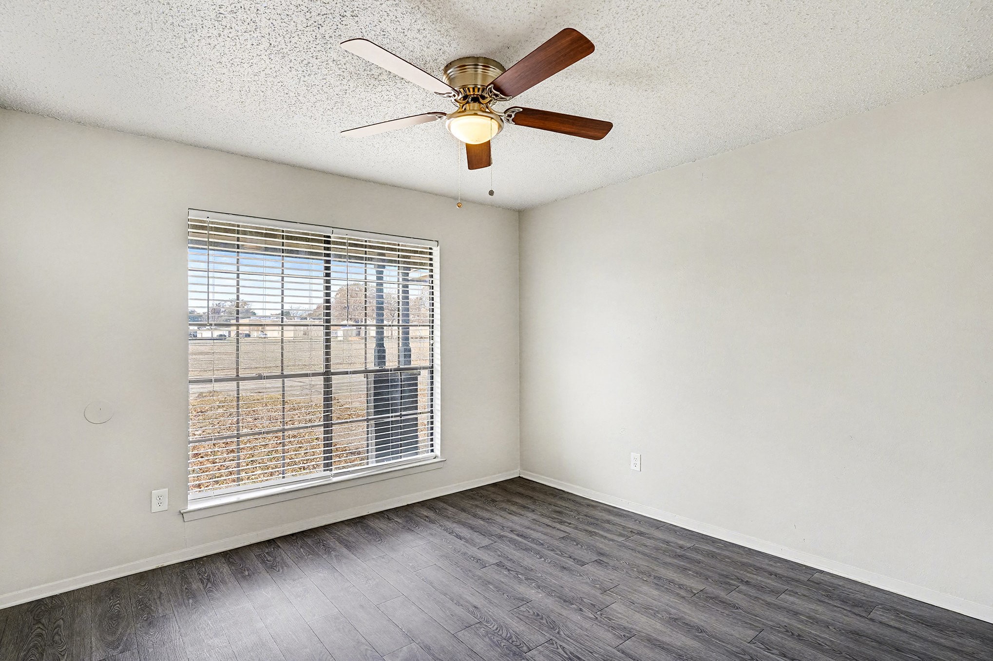 2705 Warren Lane Fort Worth TX 76112