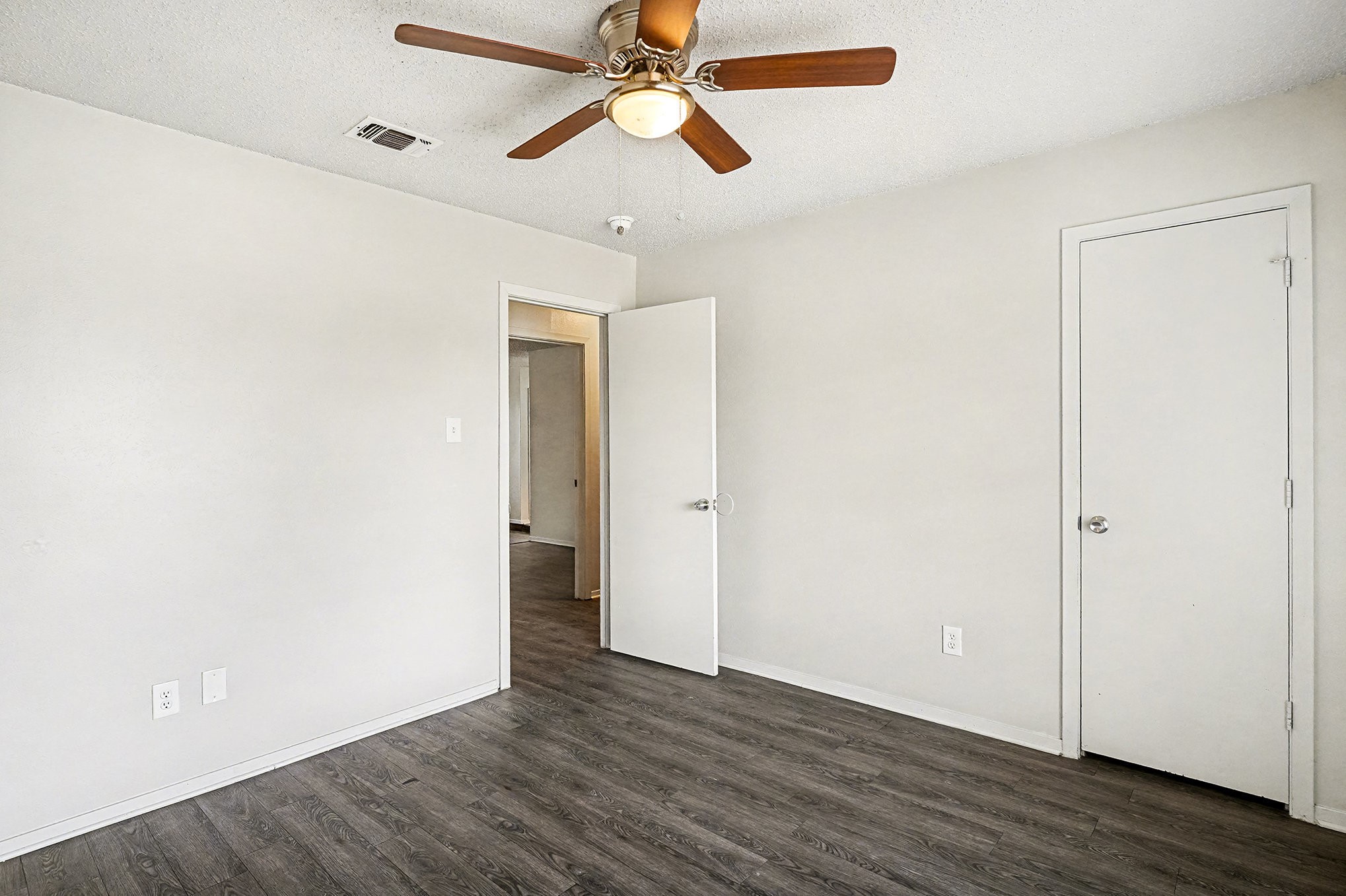 2705 Warren Lane Fort Worth TX 76112