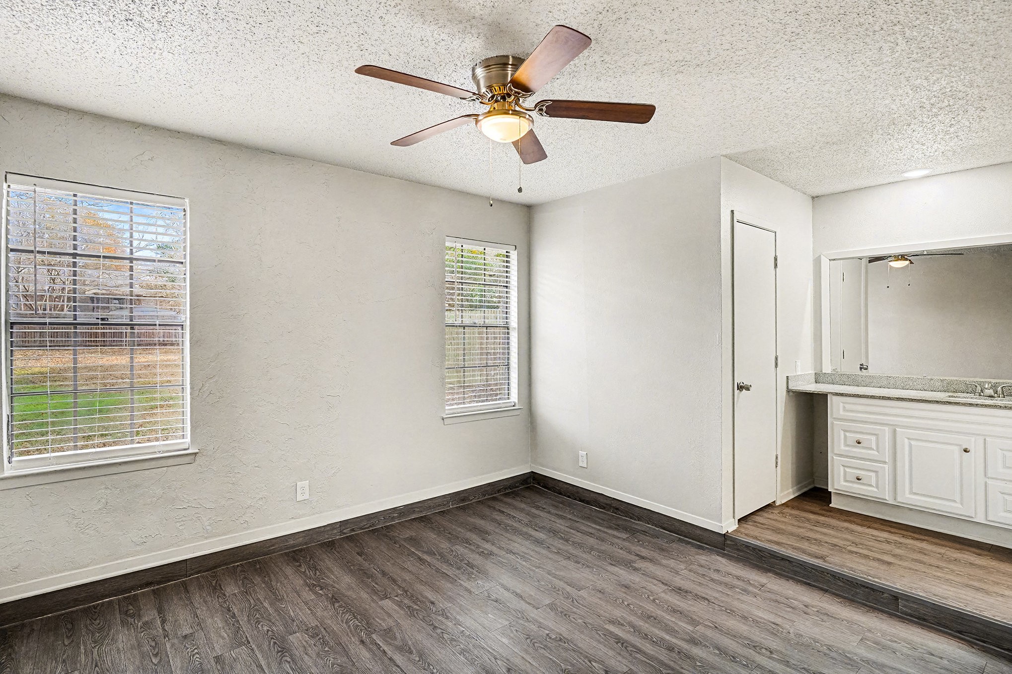 2705 Warren Lane Fort Worth TX 76112