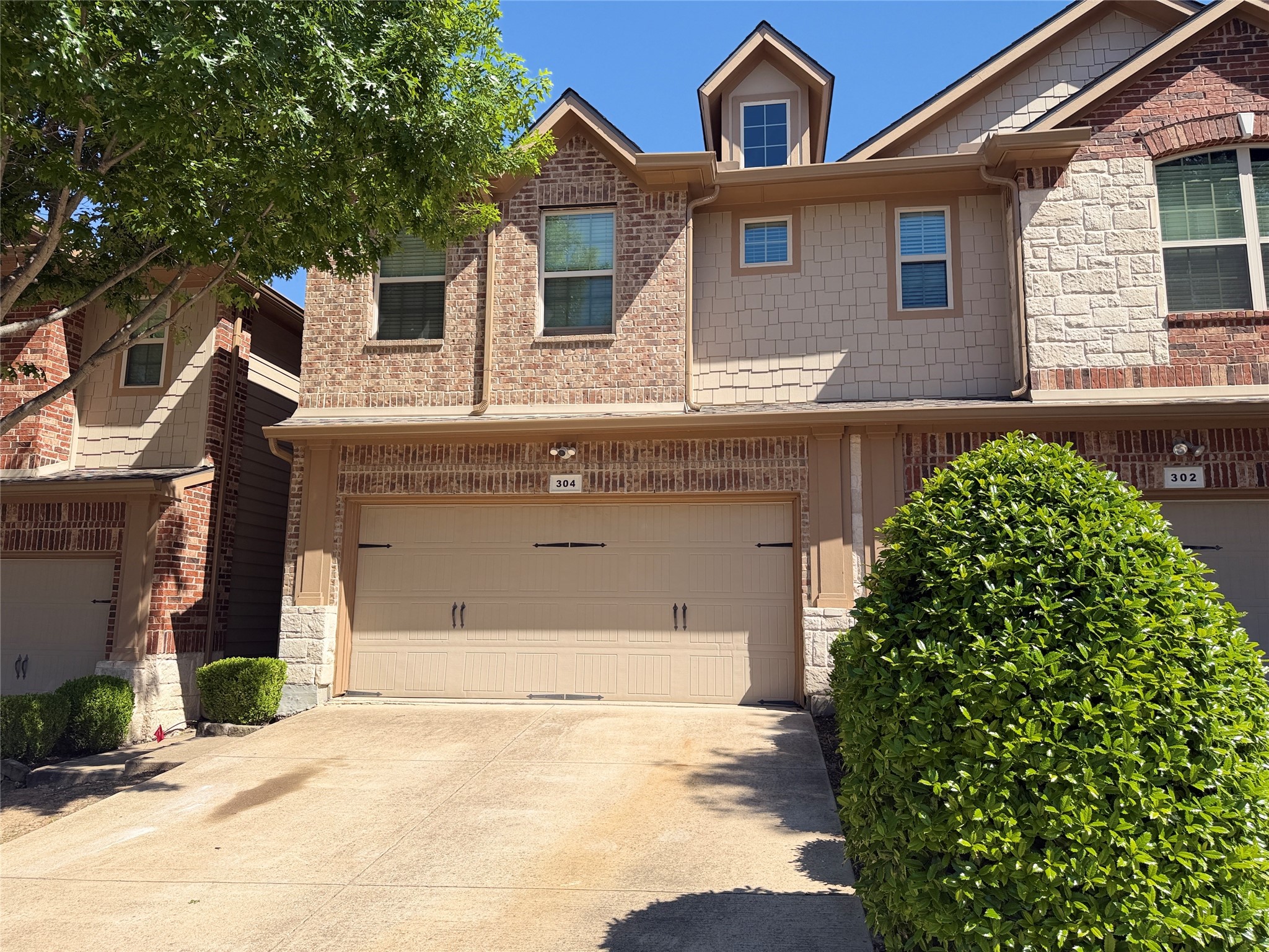 304 Basil Street Garland TX 75040