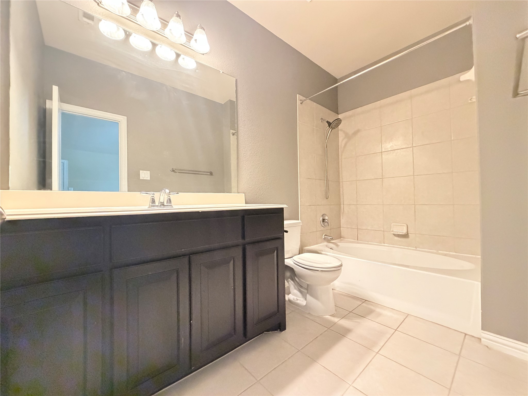 304 Basil Street Garland TX 75040