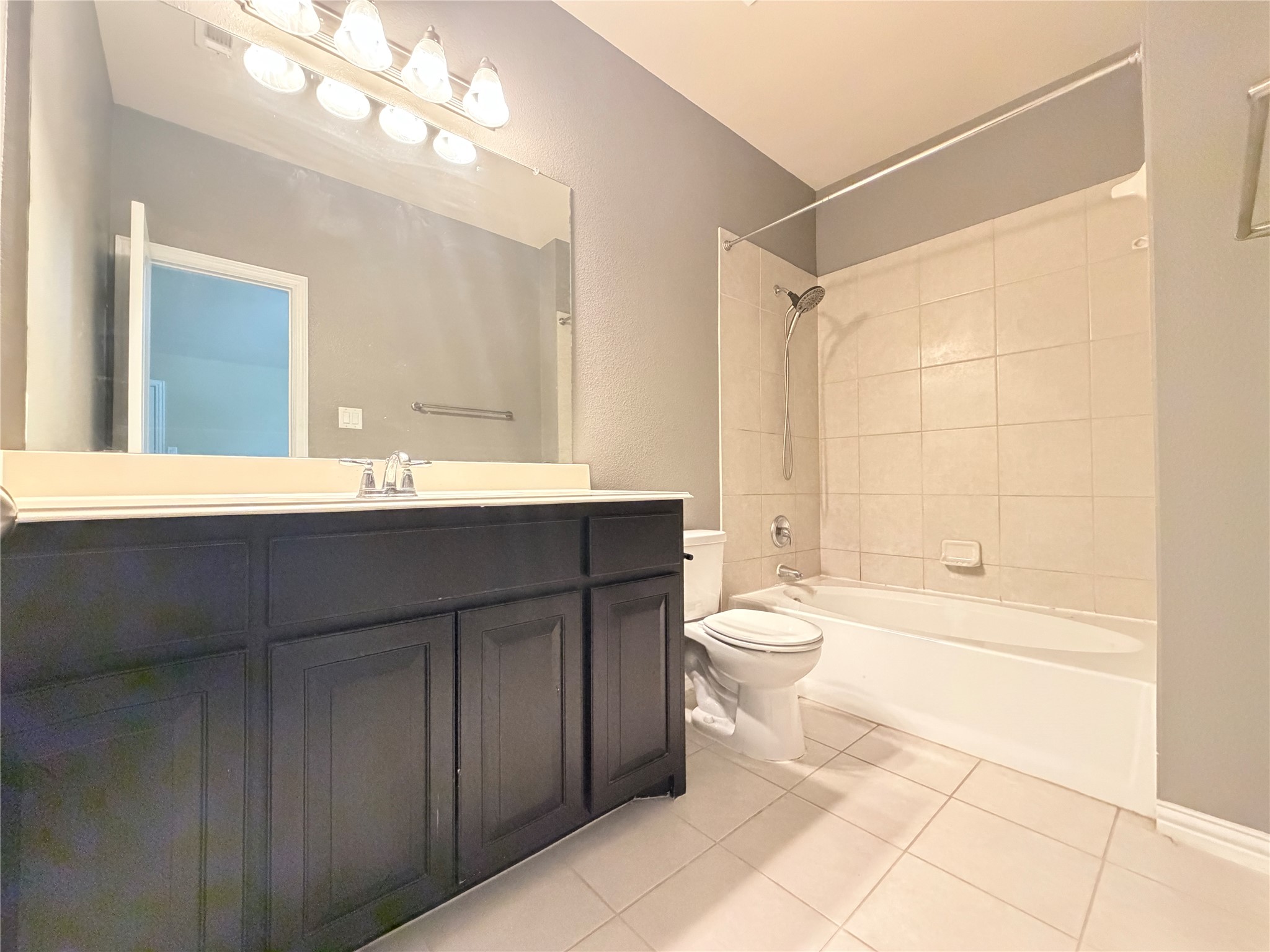 304 Basil Street Garland TX 75040