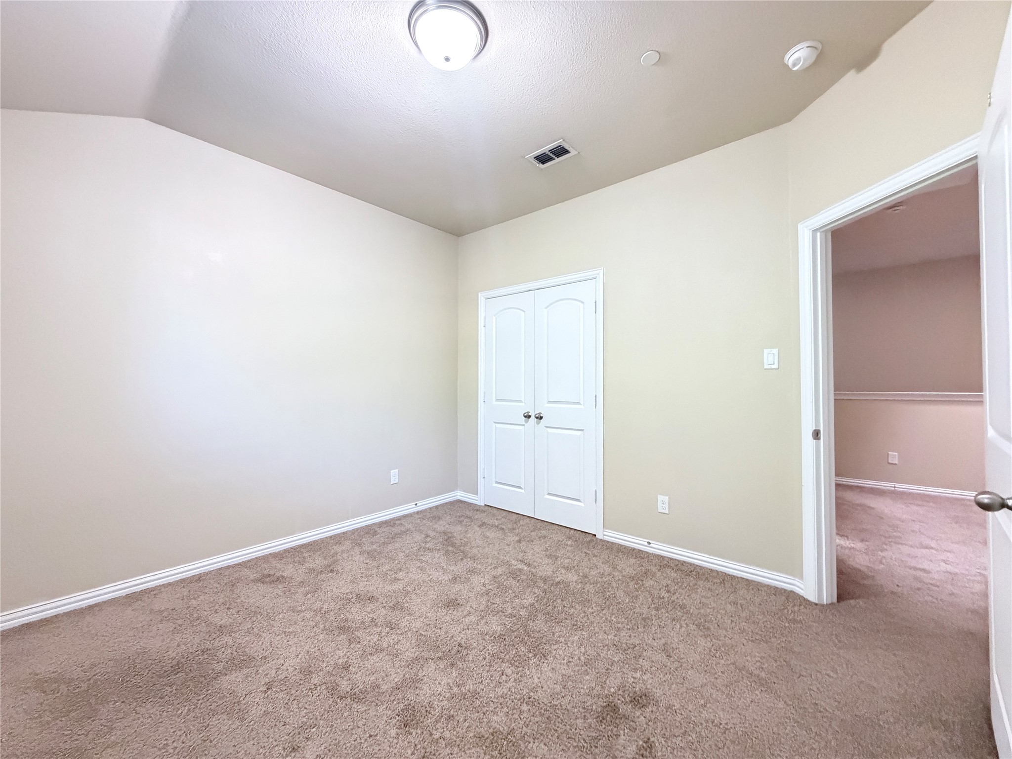 304 Basil Street Garland TX 75040