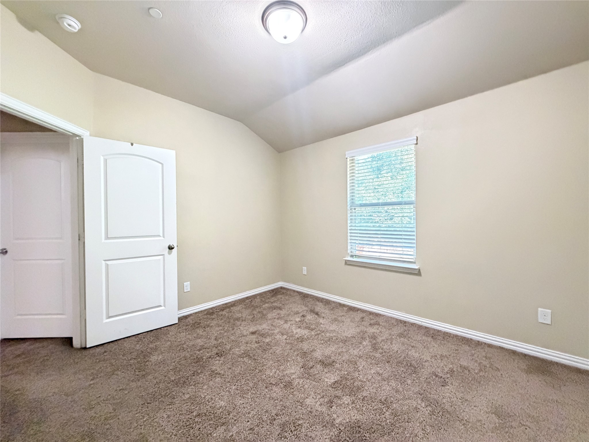 304 Basil Street Garland TX 75040