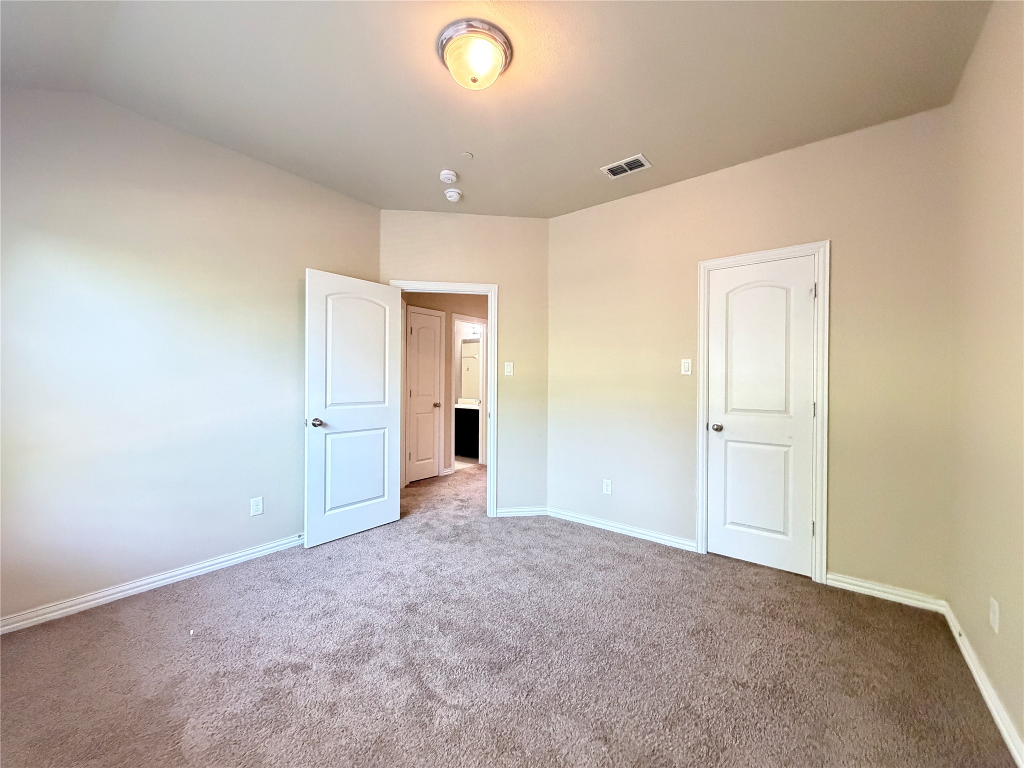 304 Basil Street Garland TX 75040
