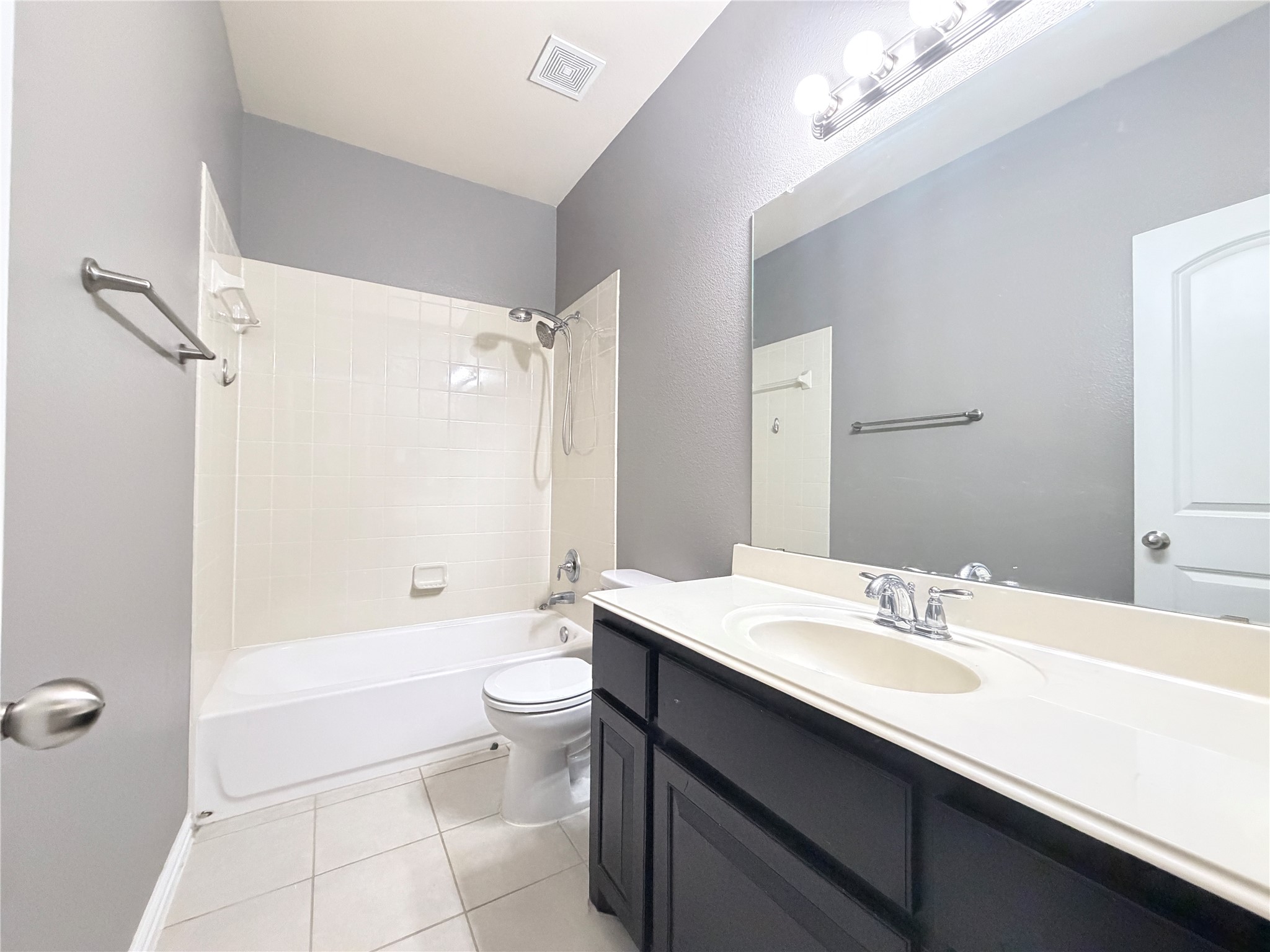 304 Basil Street Garland TX 75040