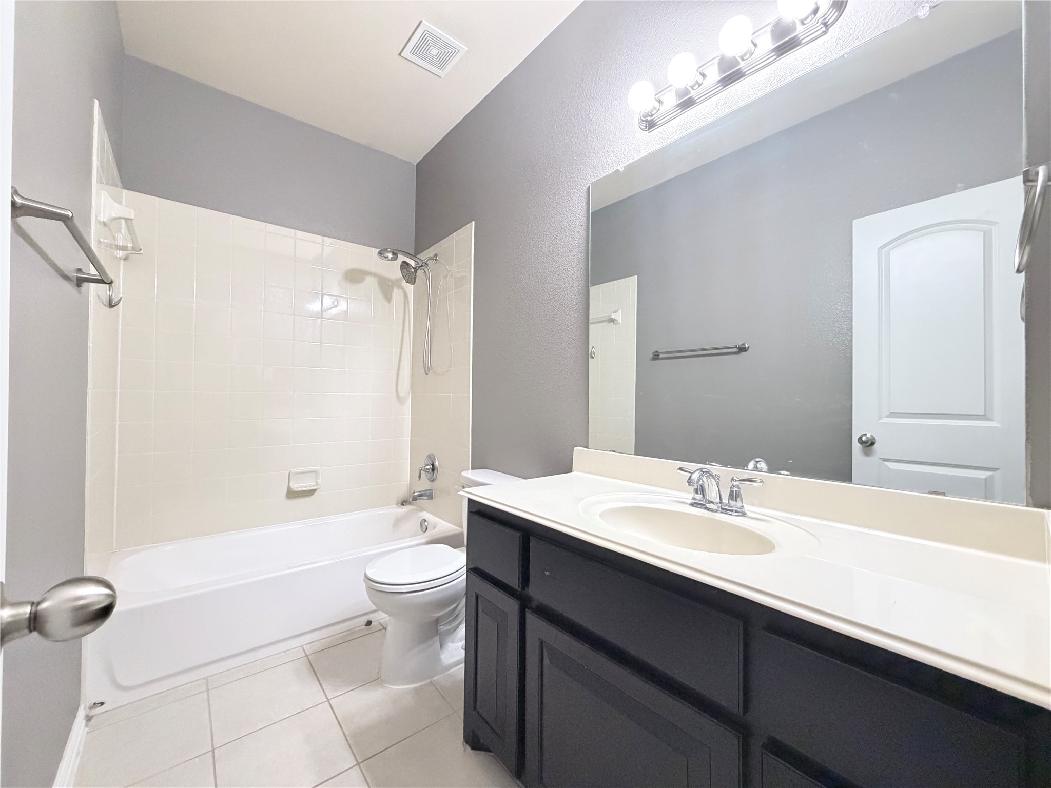 304 Basil Street Garland TX 75040