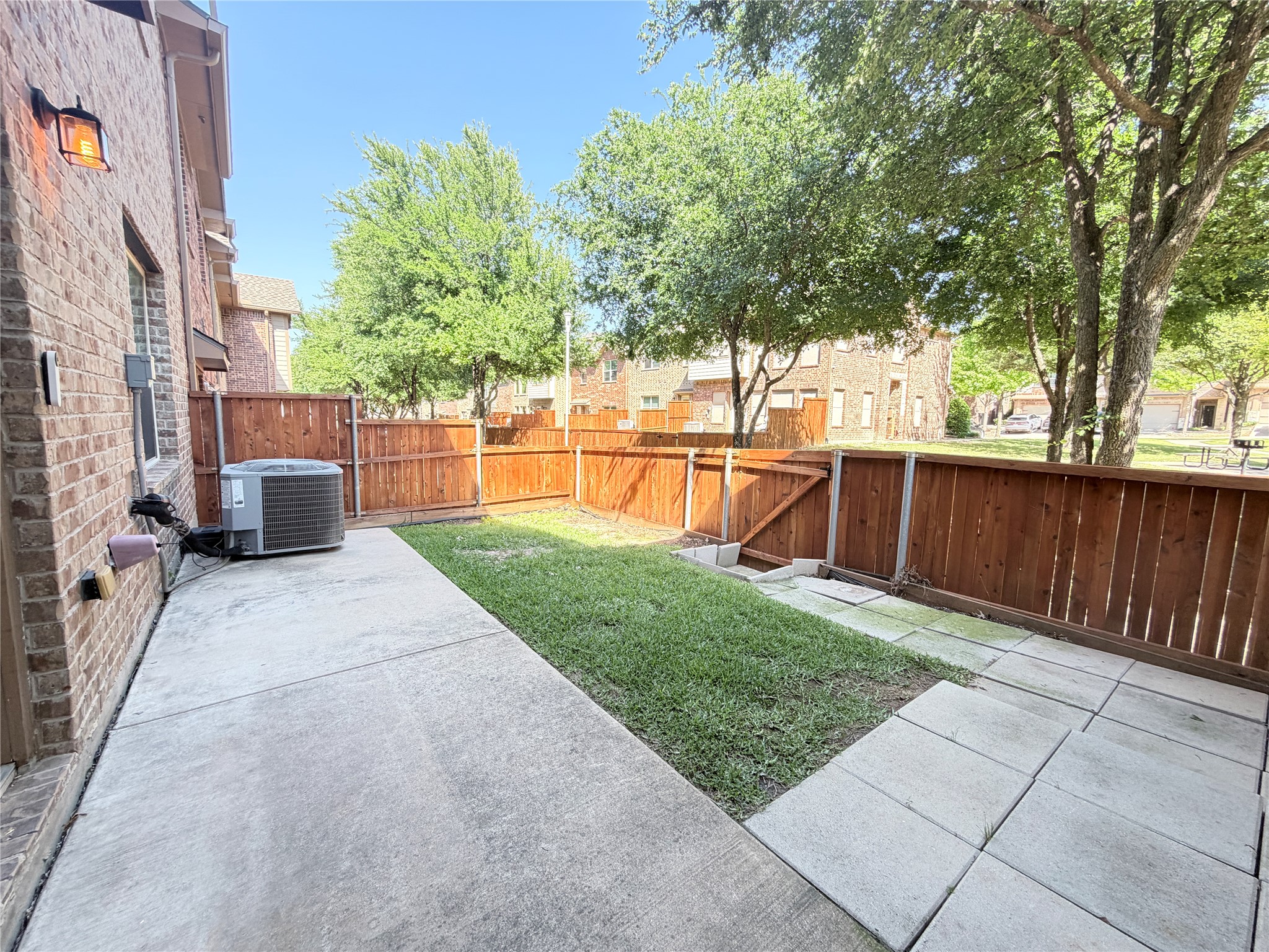 304 Basil Street Garland TX 75040