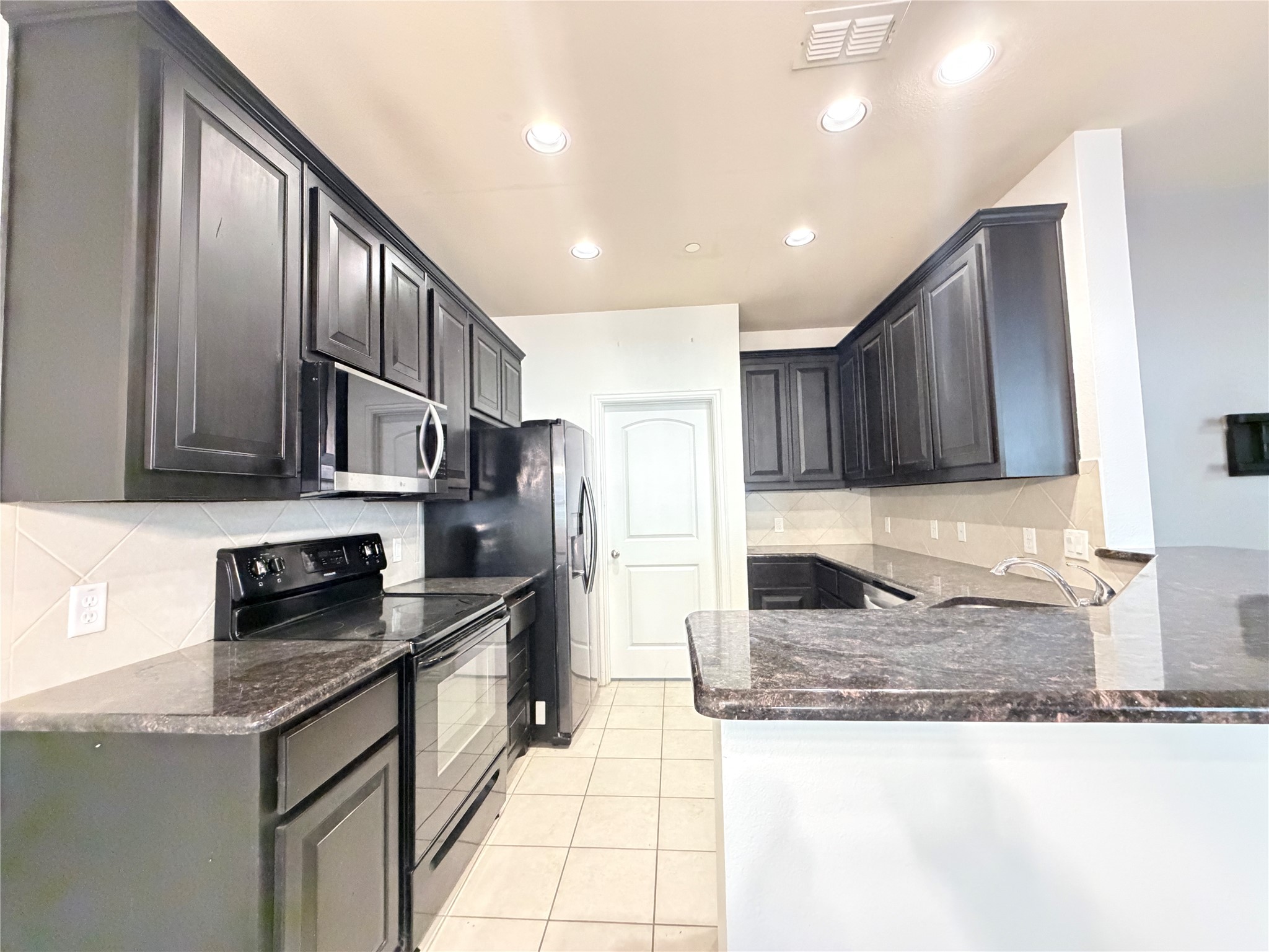 304 Basil Street Garland TX 75040