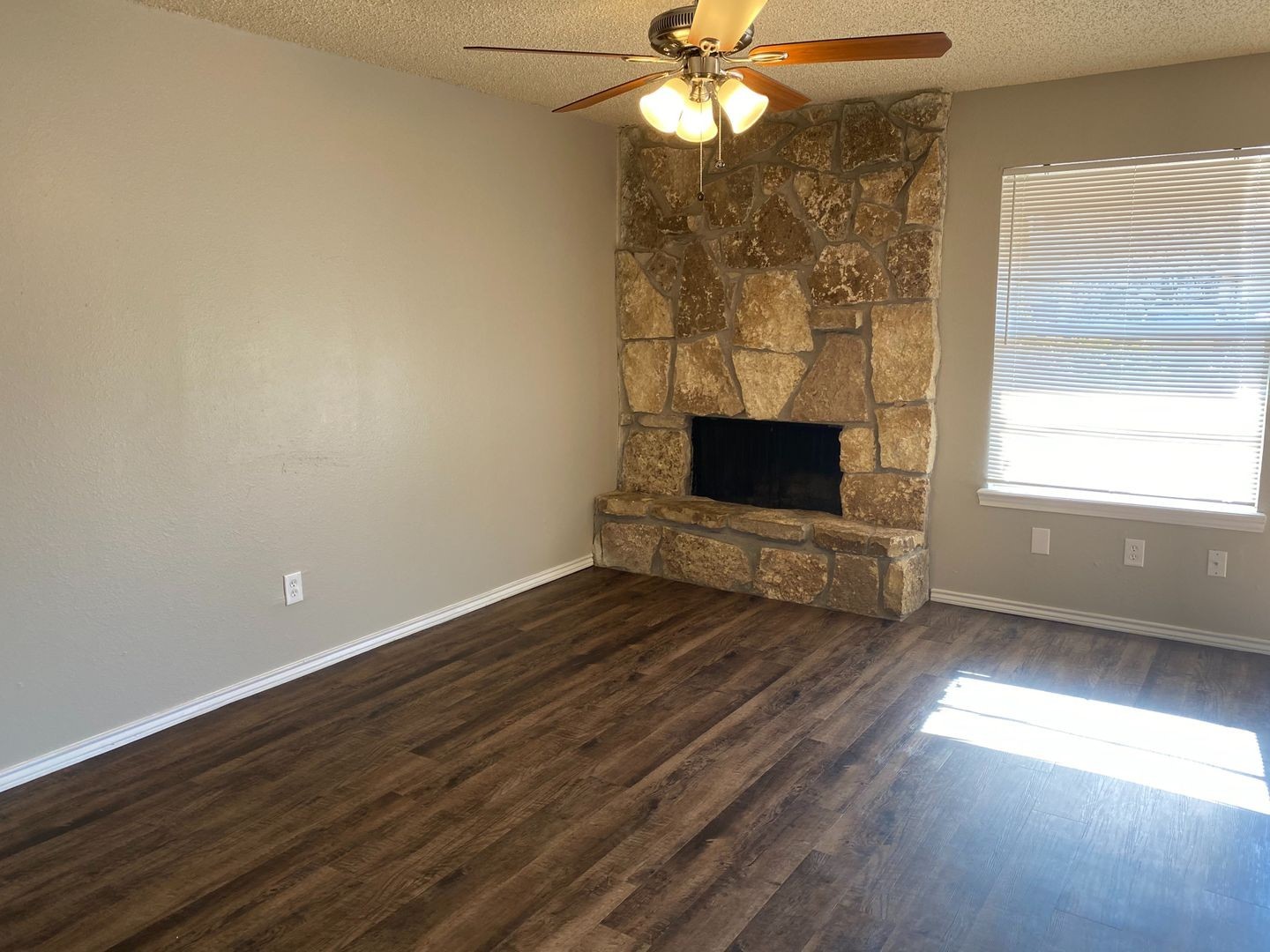 1608 Sun Valley Drive Cleburne TX 76033