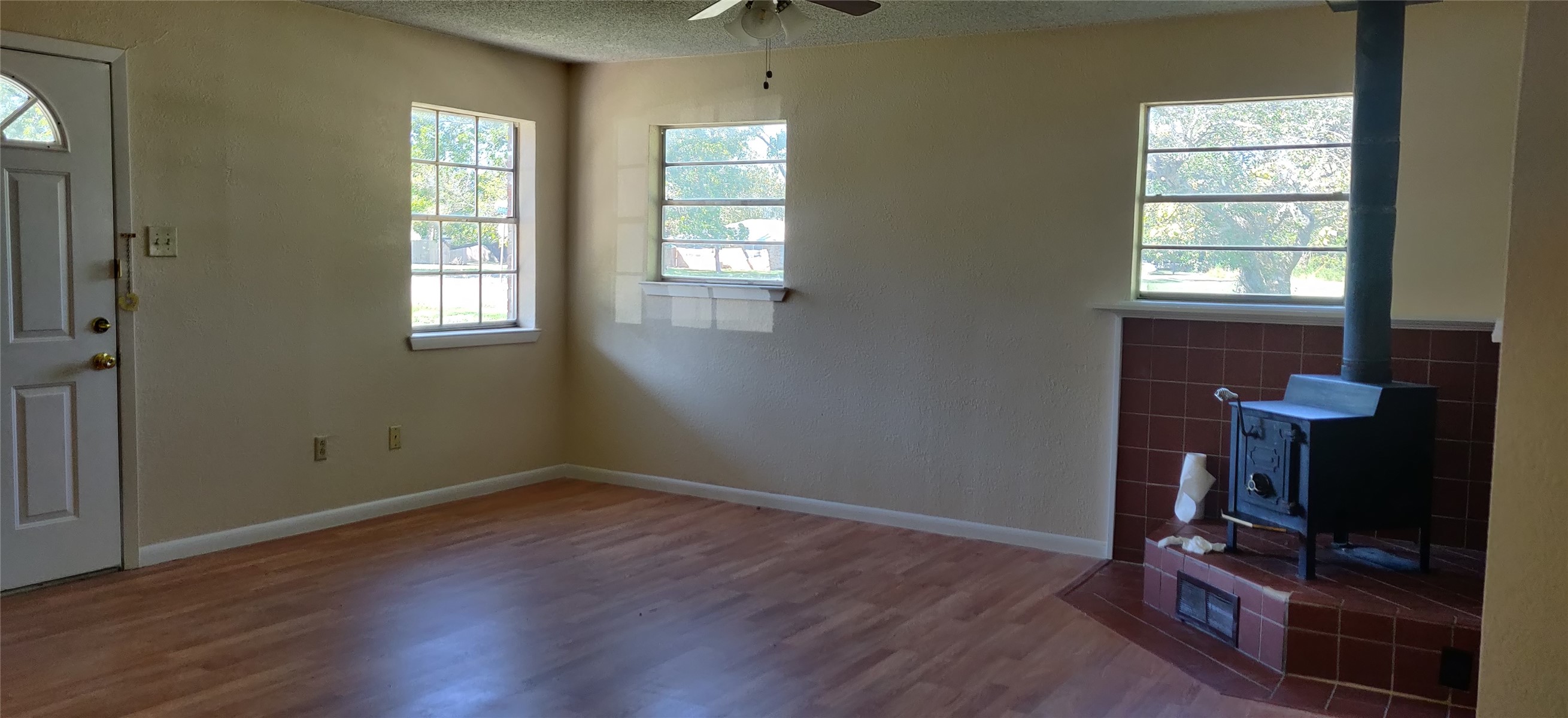 101 S Quinlan Street Howe TX 75459