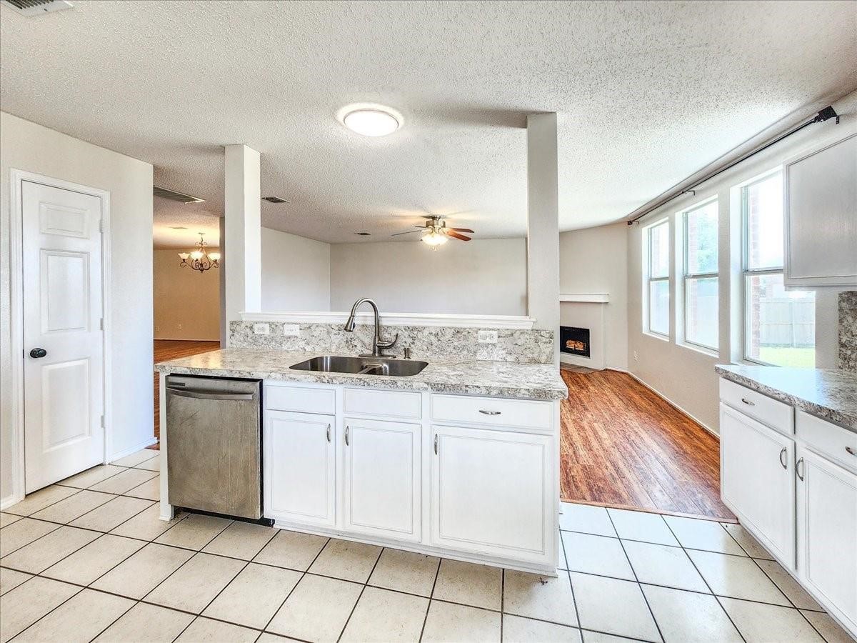 601 Jagera Way Arlington TX 76002