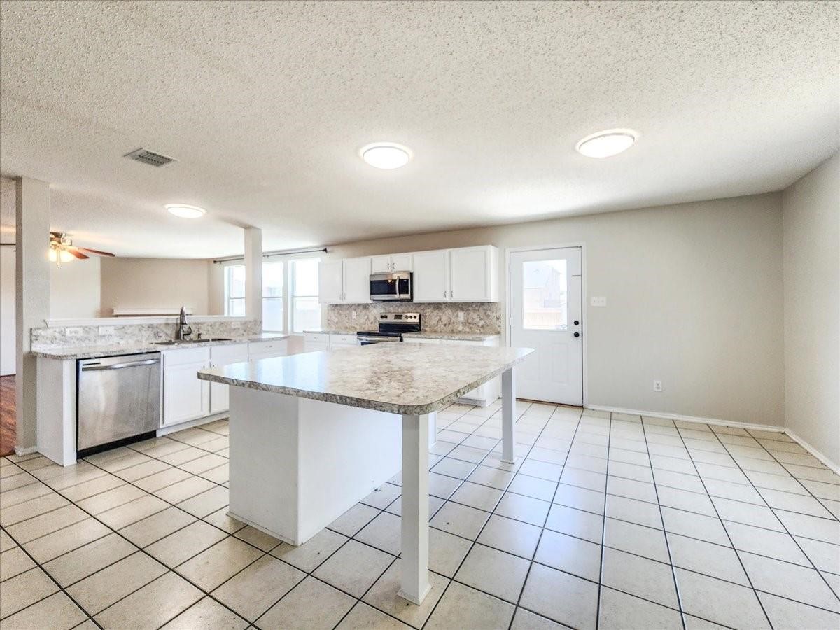 601 Jagera Way Arlington TX 76002