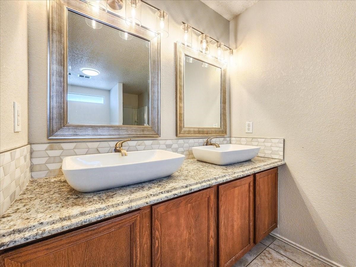 601 Jagera Way Arlington TX 76002