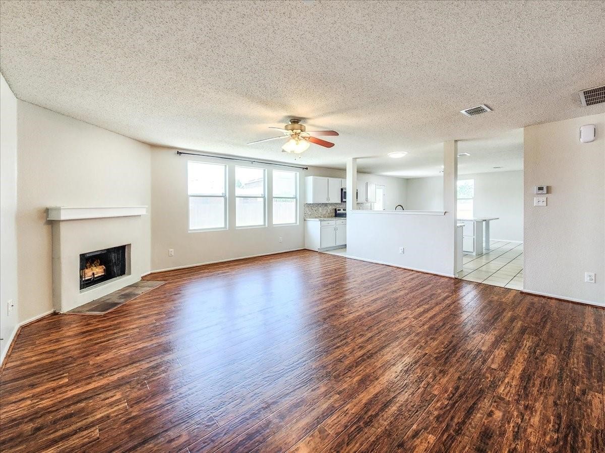 601 Jagera Way Arlington TX 76002