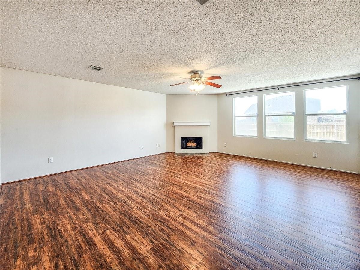 601 Jagera Way Arlington TX 76002