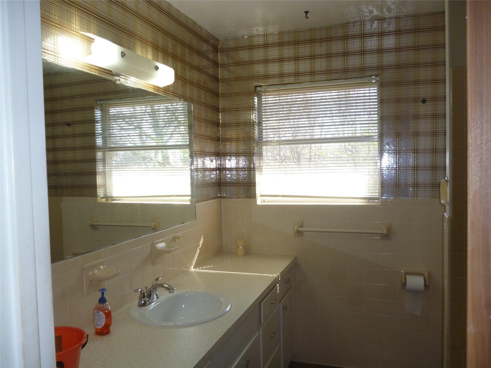 1121 Patricia Drive Sherman TX 75090