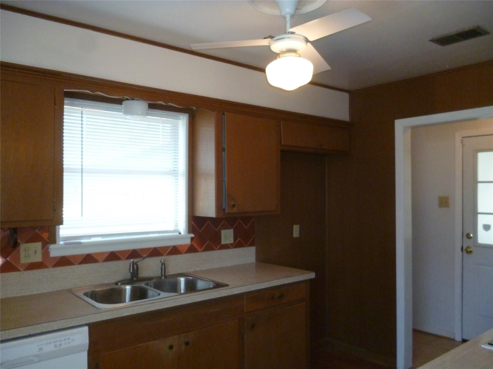 1121 Patricia Drive Sherman TX 75090