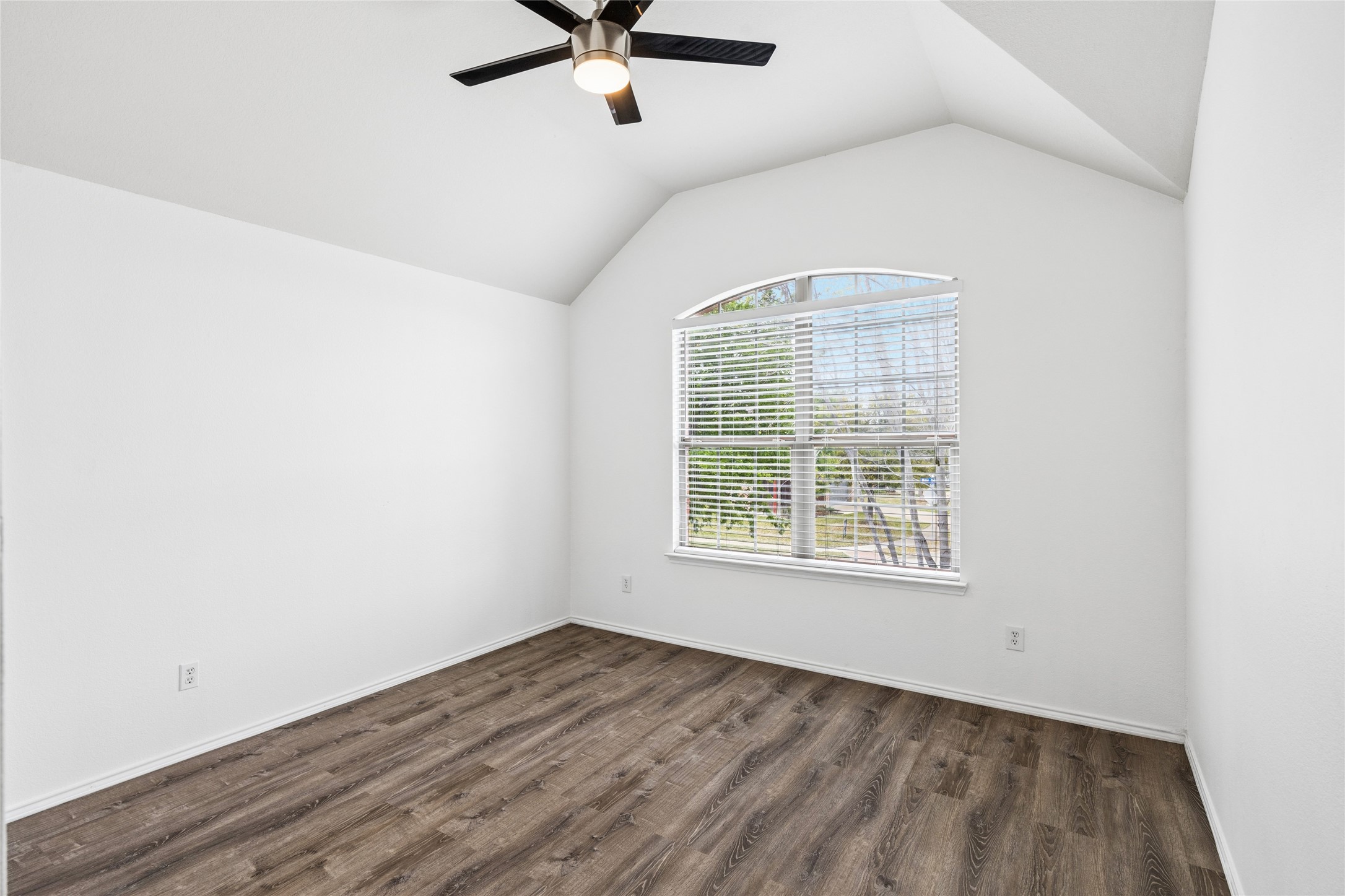 9009 Water Oak Drive Arlington TX 76002